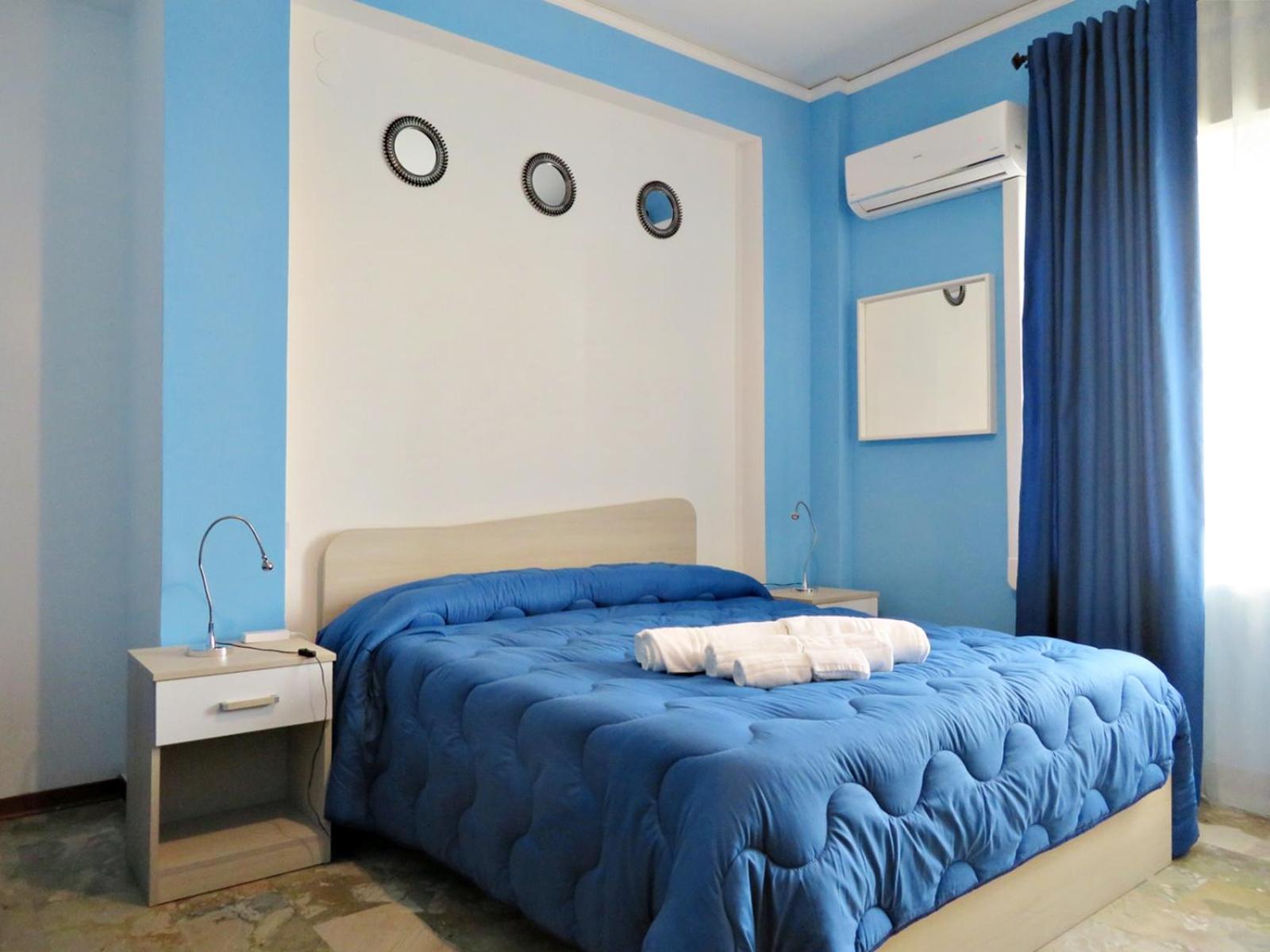 Deluxe Triple Room with Sea View photo 2