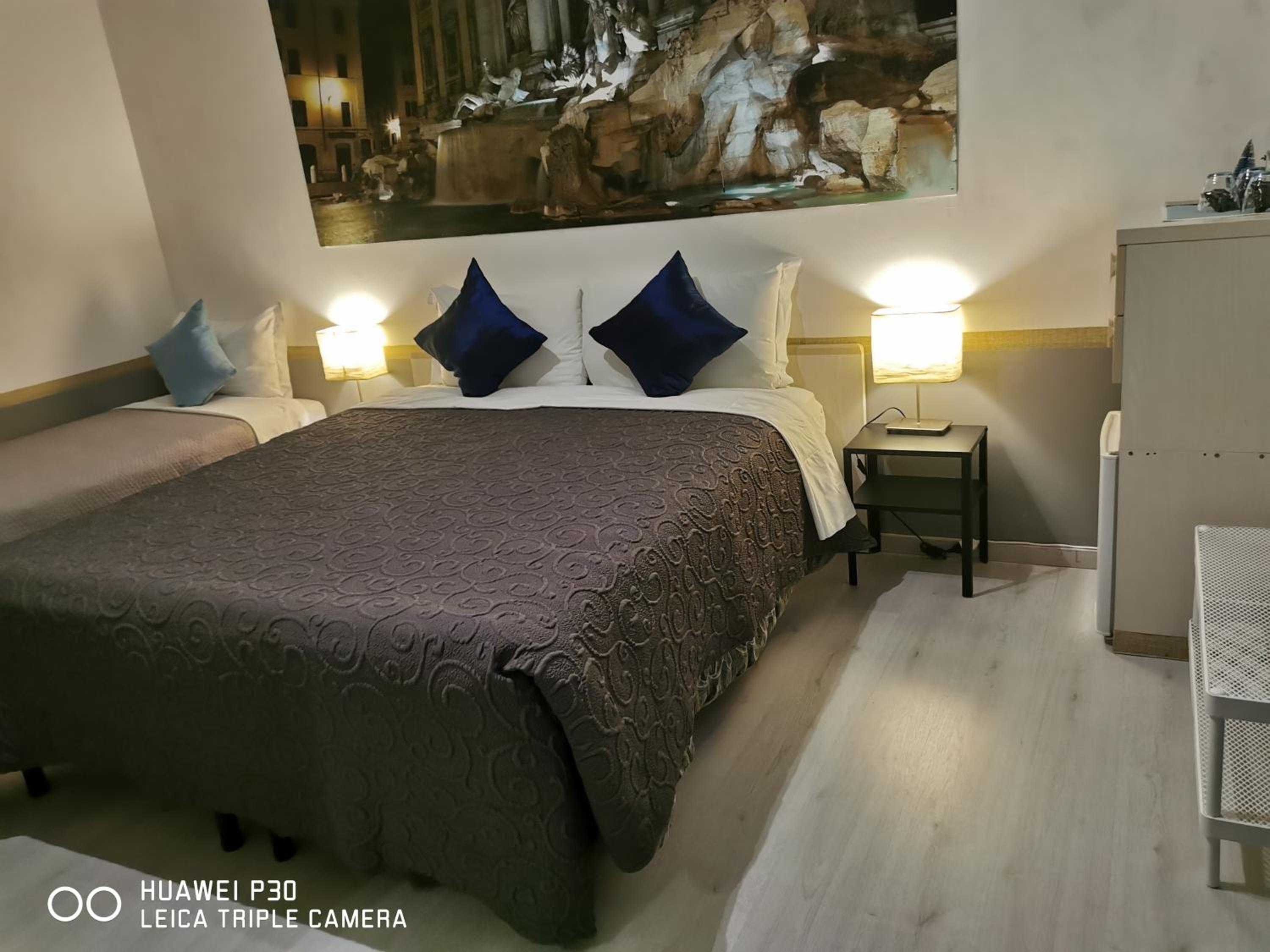 Triple Room with Private Bathroom photo 3
