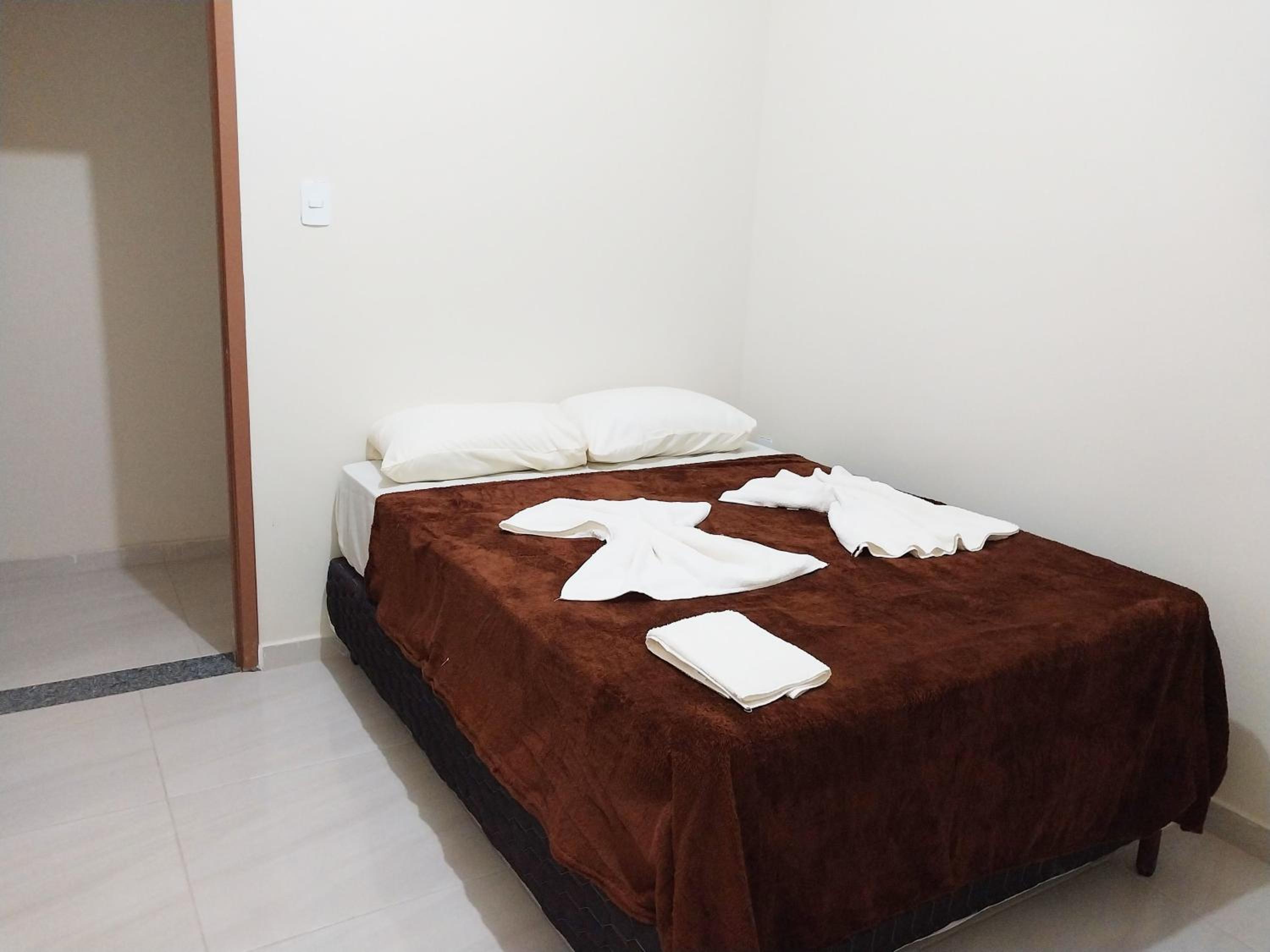 Single Room with Bathroom photo 2