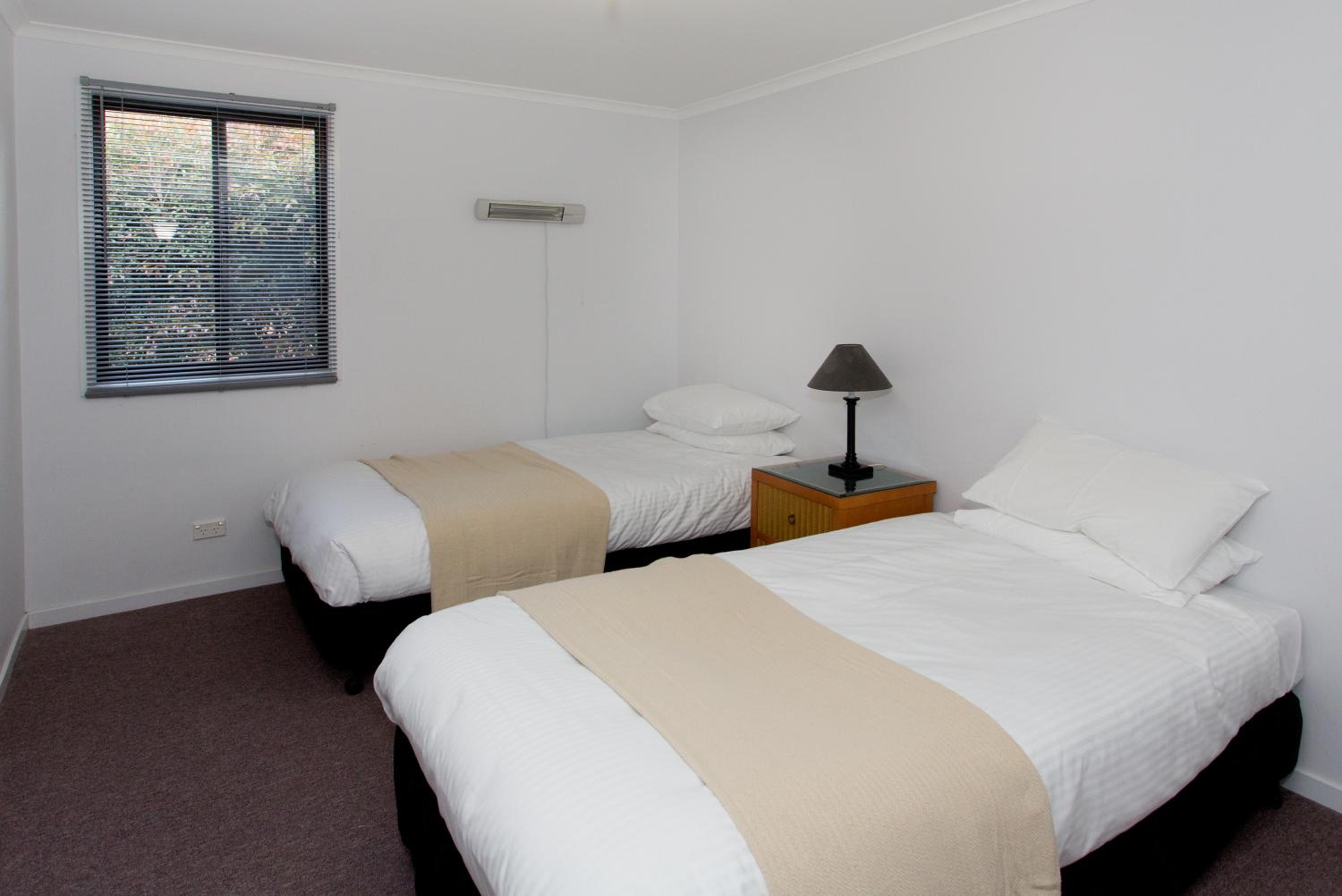 Three-Bedroom Apartment - with kitchen stove photo 1
