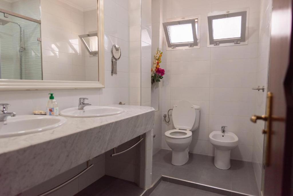 Quadruple Room with Private Bathroom photo 2