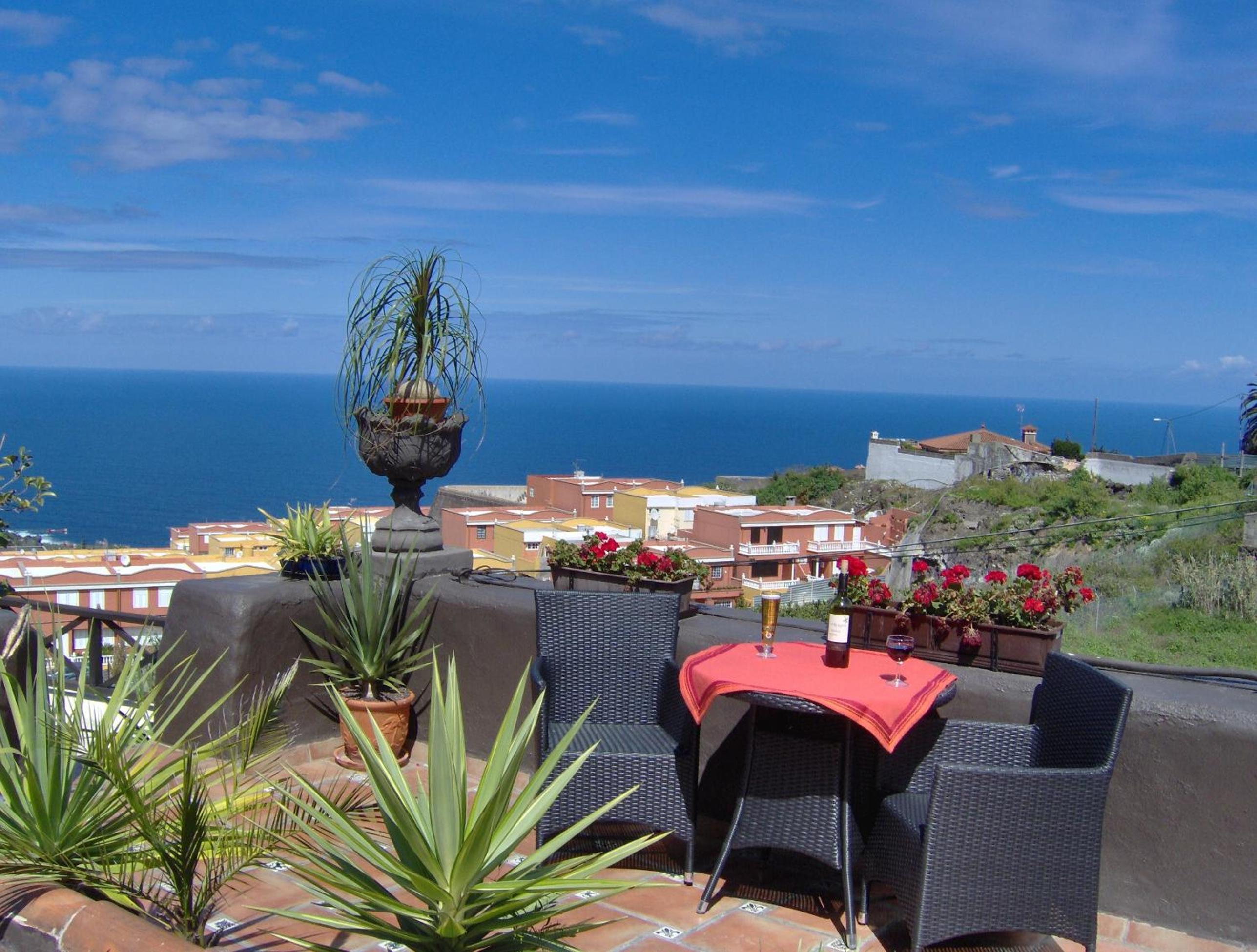Apartment with Sea View (2 Adults) - Photo 23