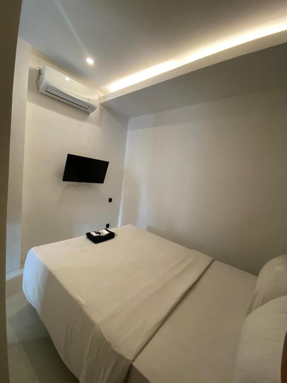 Deluxe Room - Photo 8