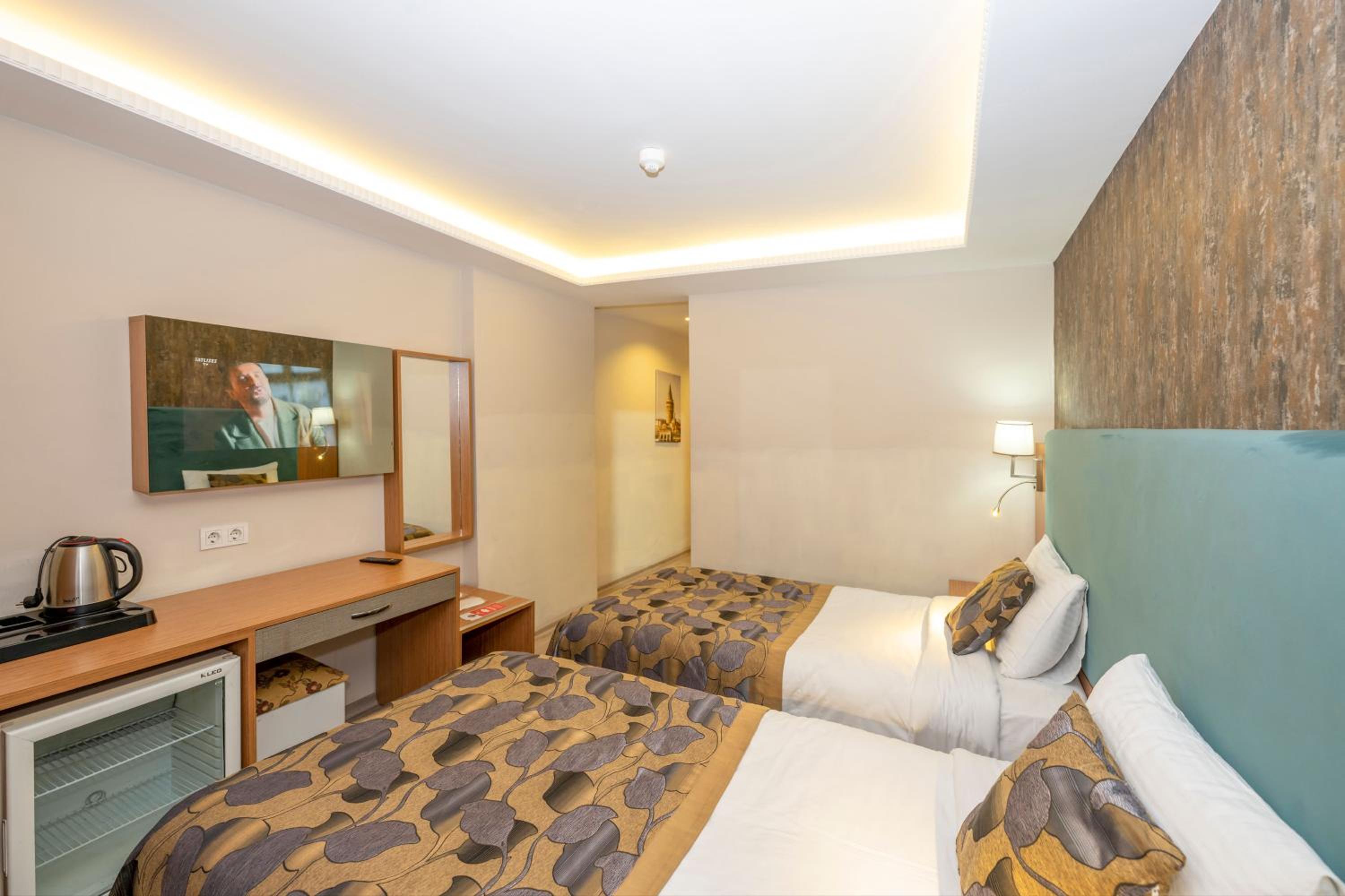 Standard Twin Room photo 2