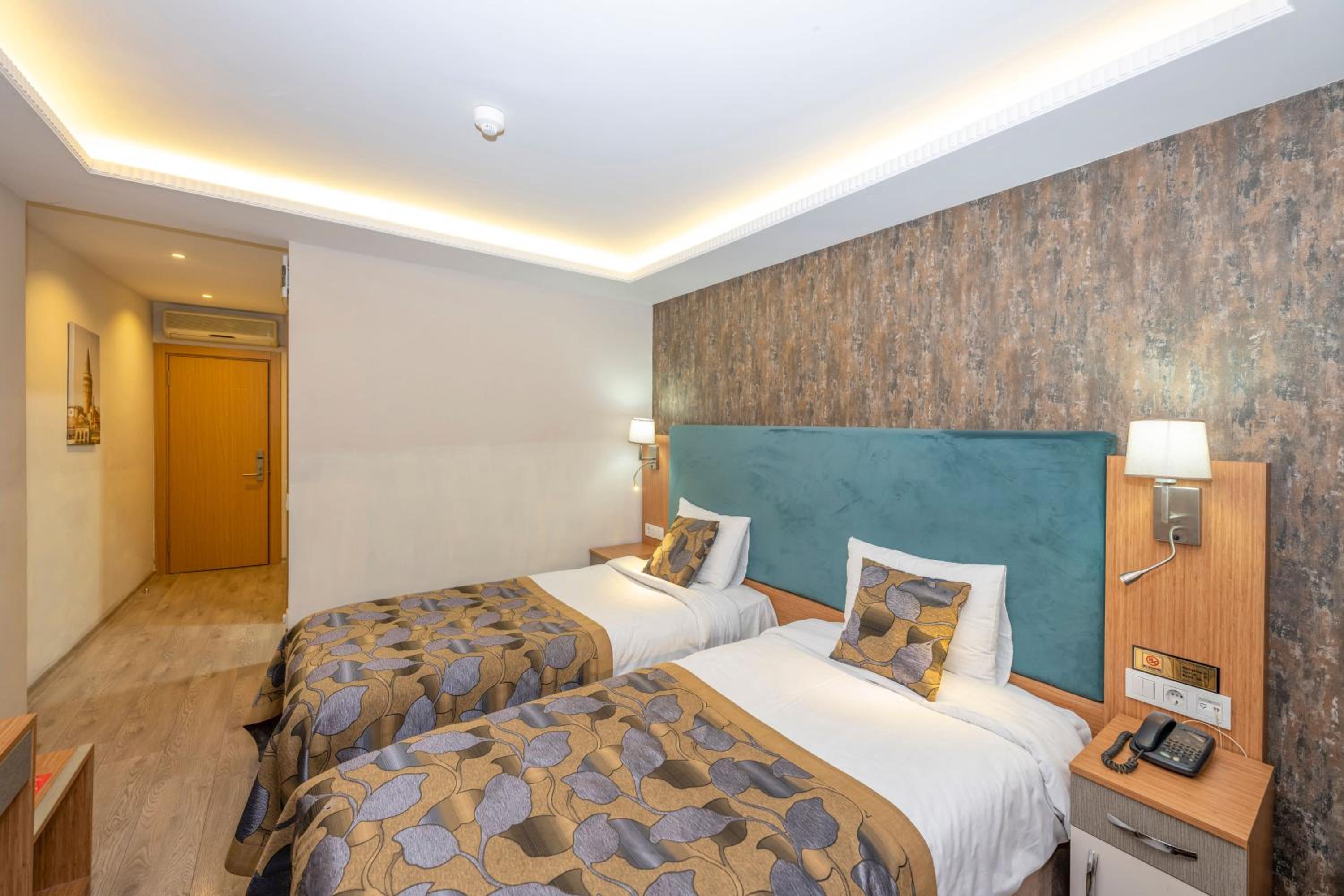 Standard Twin Room photo 1