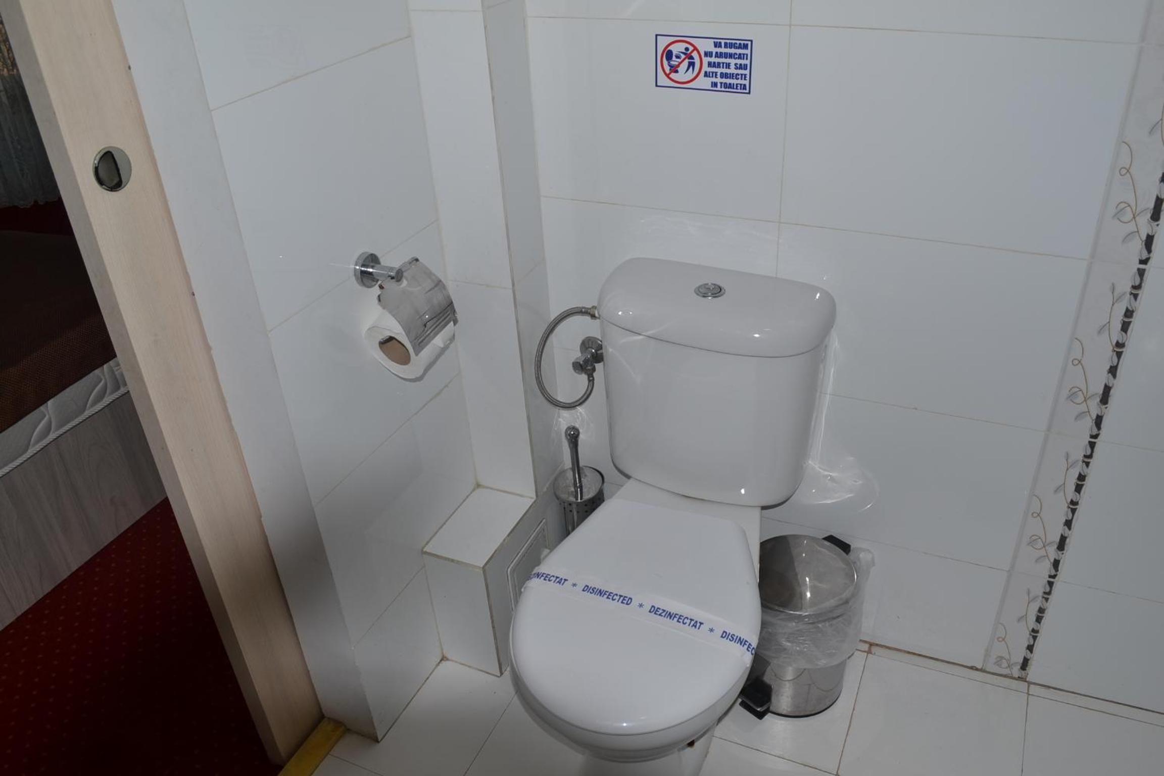Double Room with Private Bathroom - Photo 75