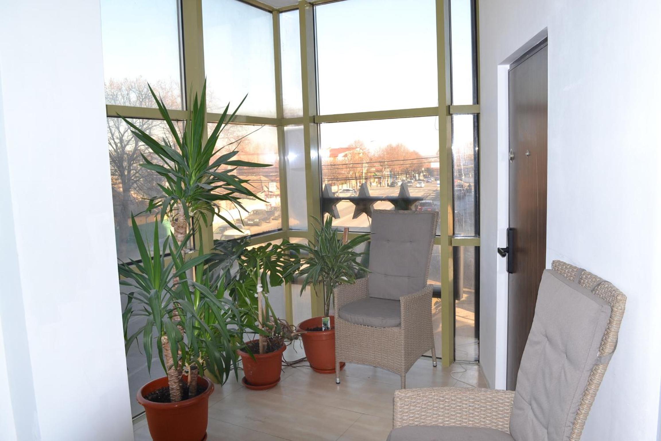 Double Room with Private Bathroom - Photo 66