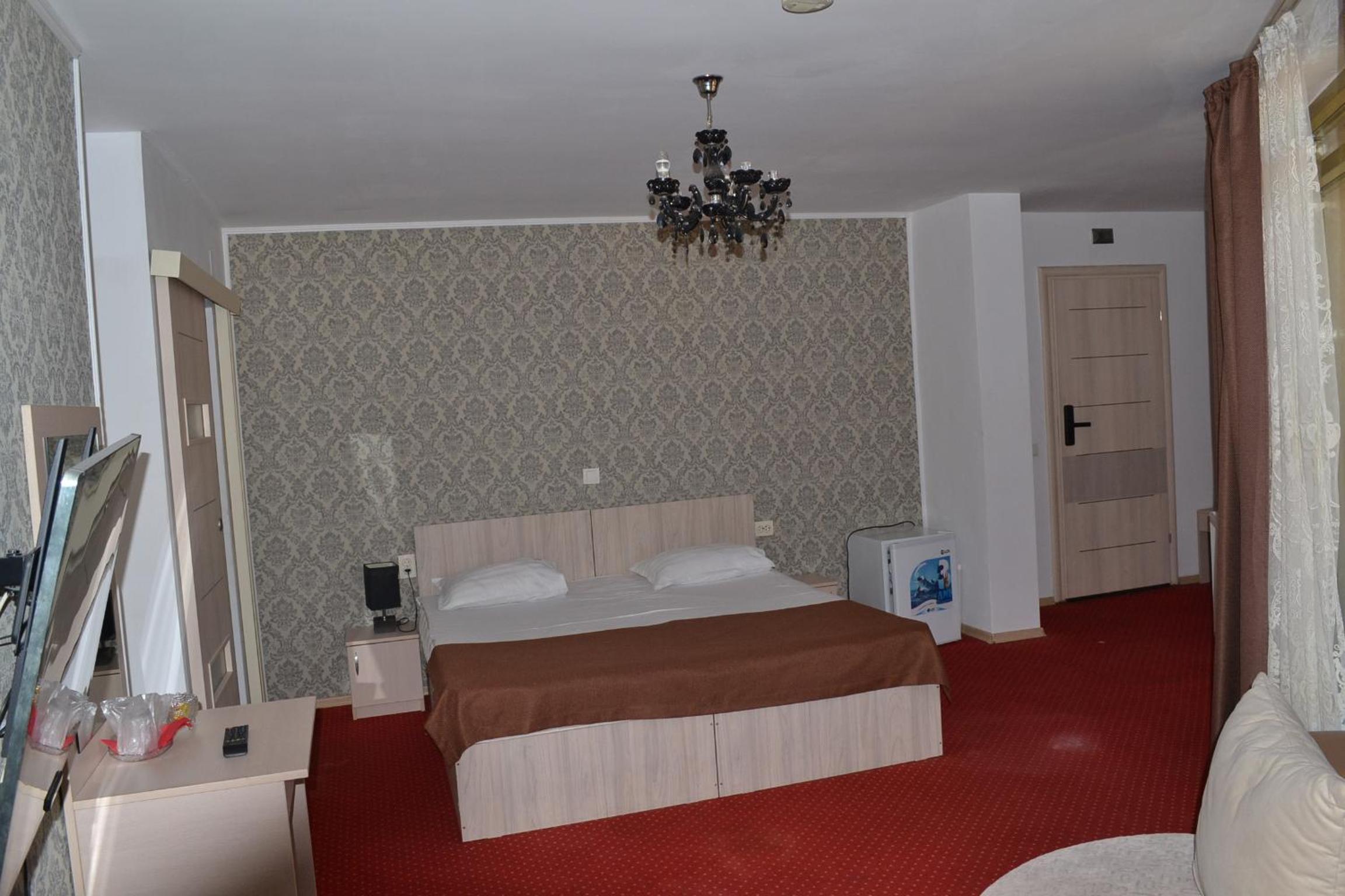 Double Room with Private Bathroom - Photo 114