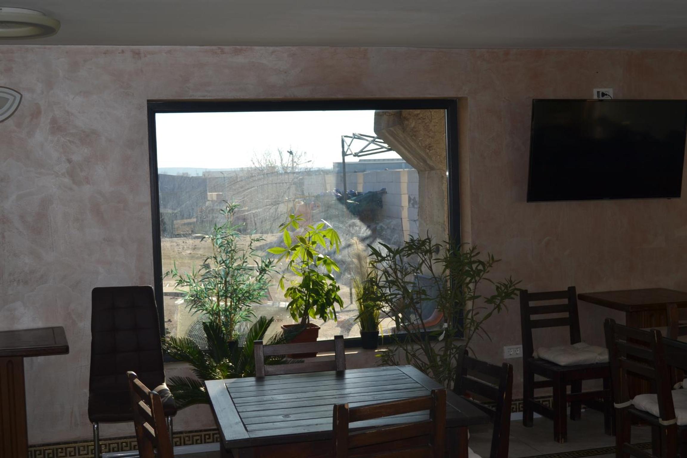 Double Room with Private Bathroom - Photo 95