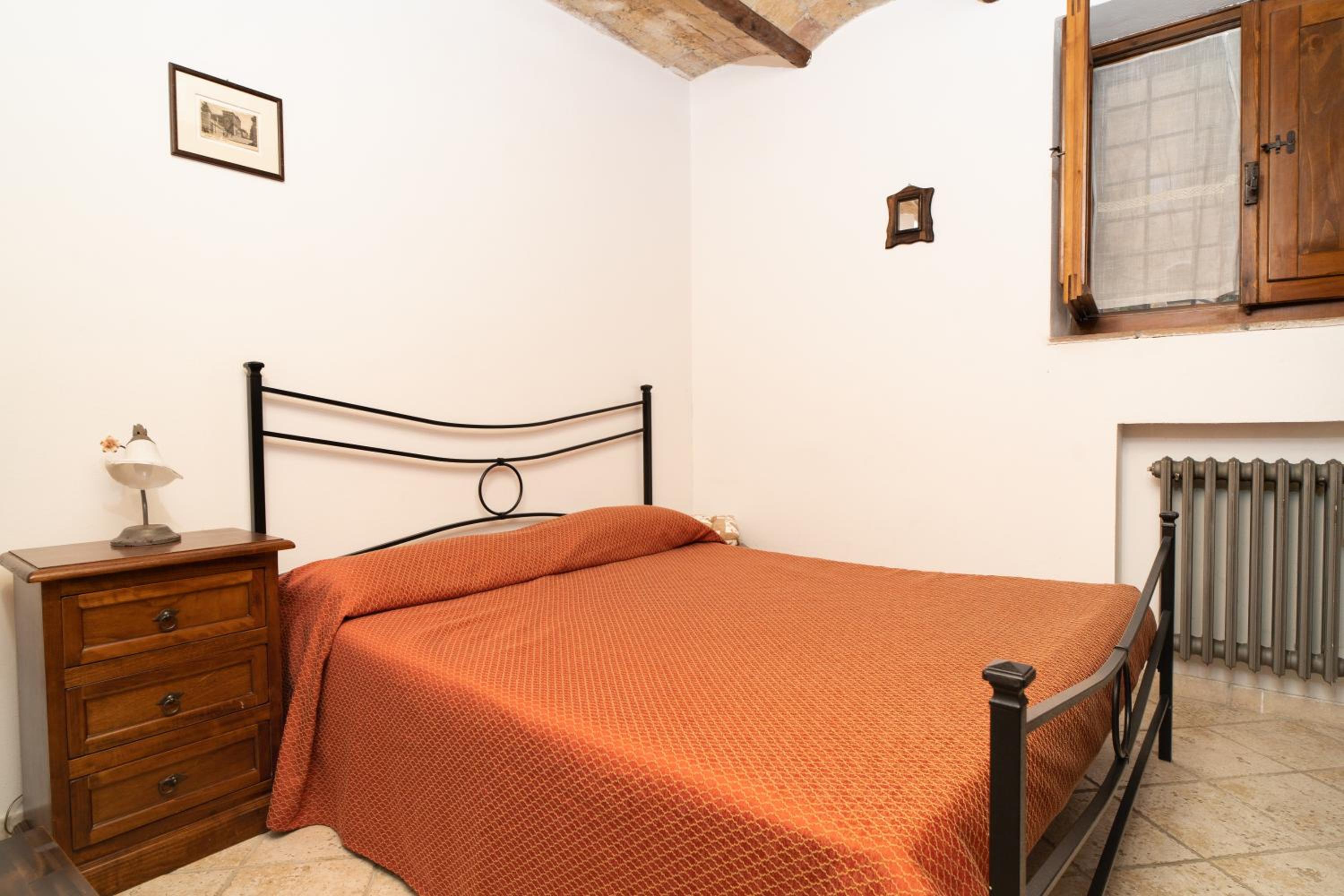 Two-Bedroom House - Photo 3
