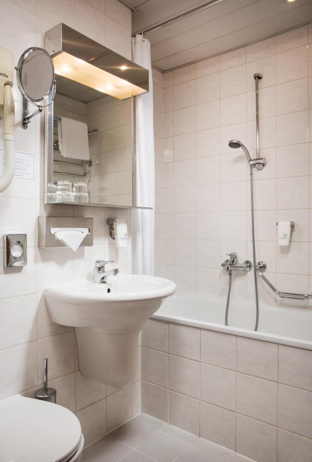 Classic Triple Room - Photo 2
