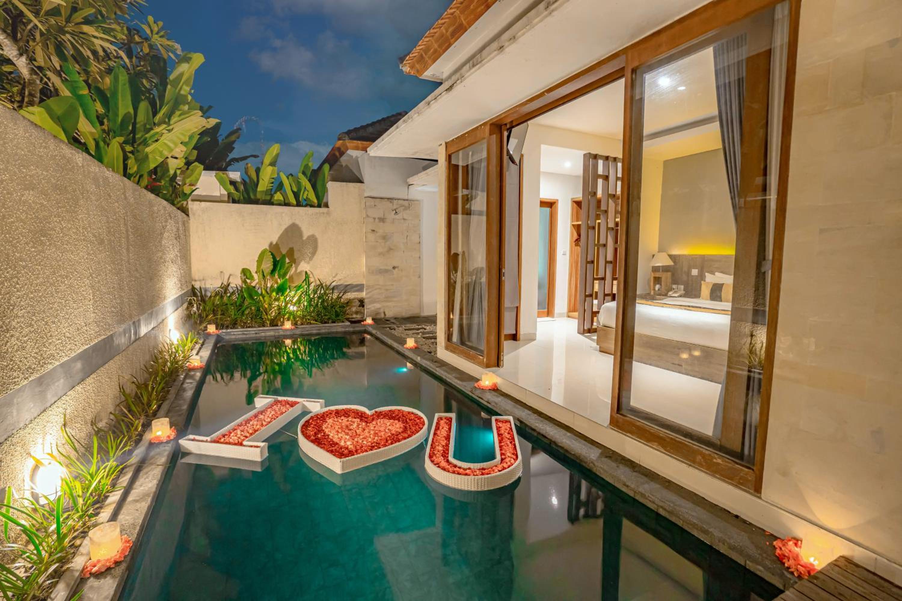 One-Bedroom Villa with Private Pool - Photo 17