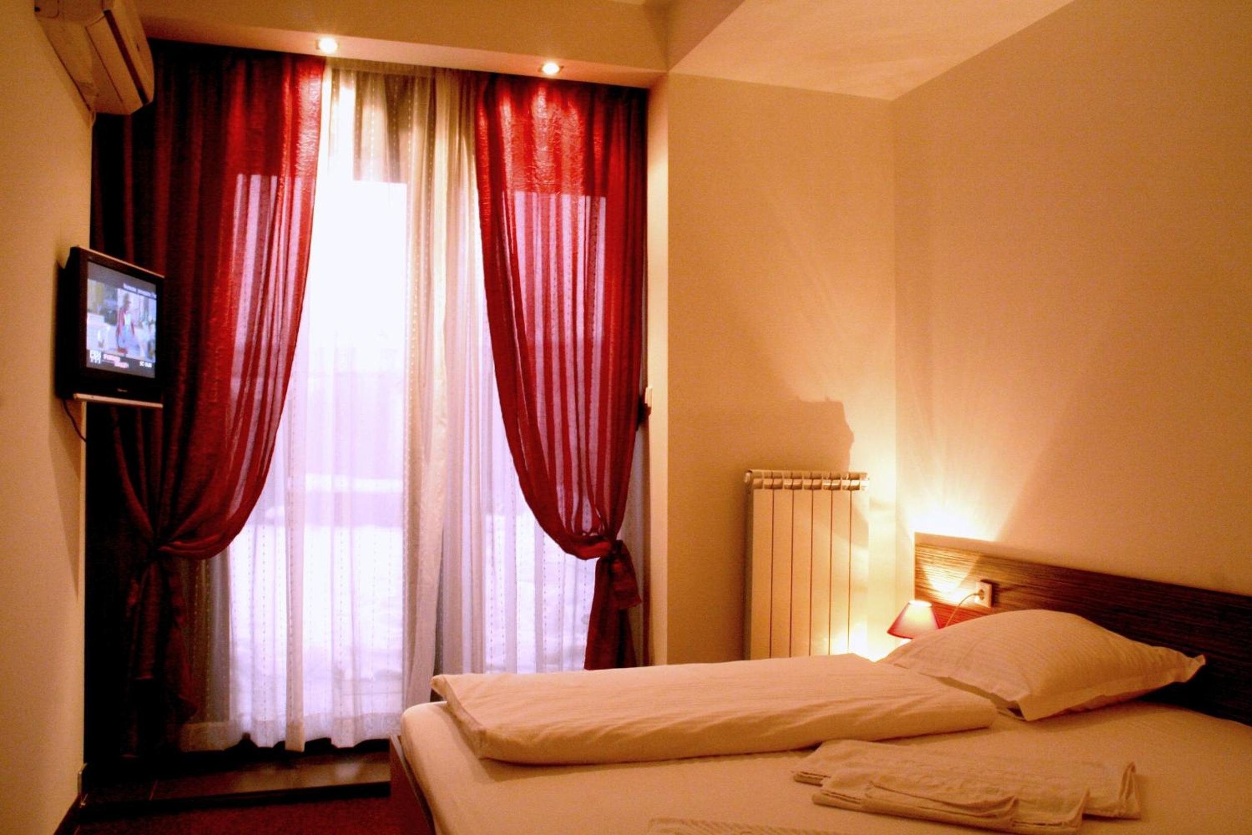 Economy Double Room with Balcony - Photo 1