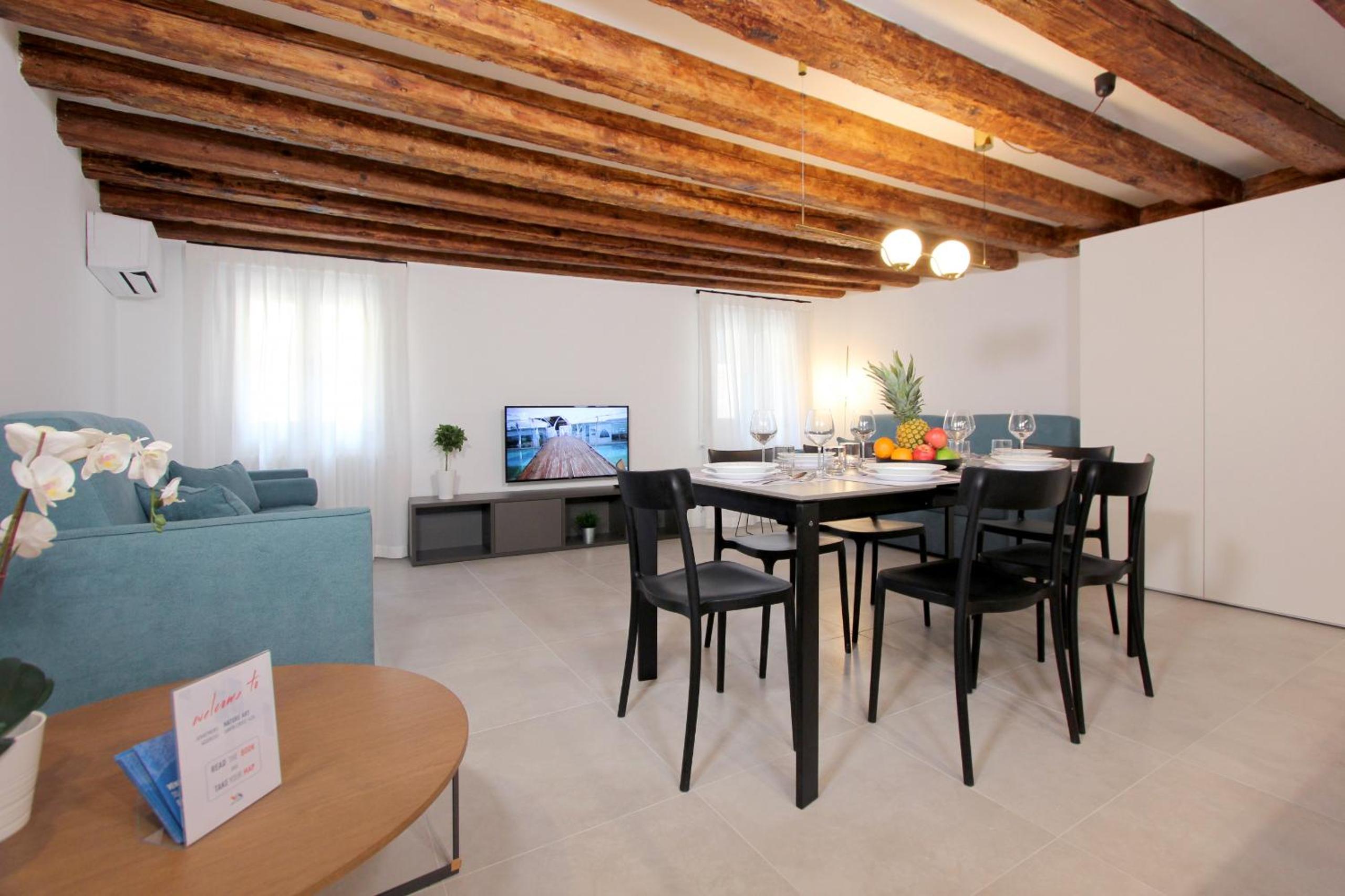 Three-Bedroom Apartment photo 1