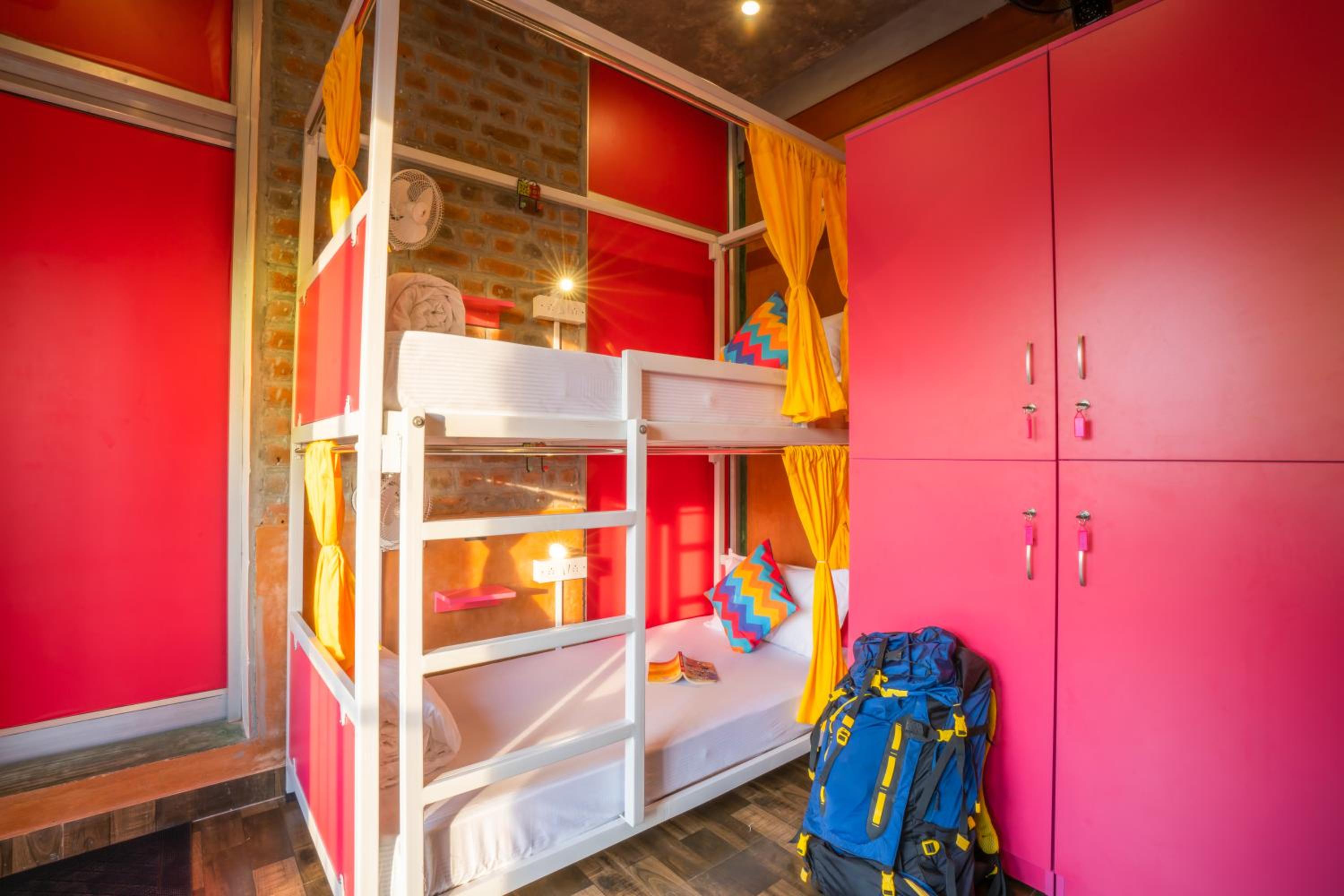Bed in 4 Bed Mixed A/C Dormitory Room with Ensuite Bathroom photo 3