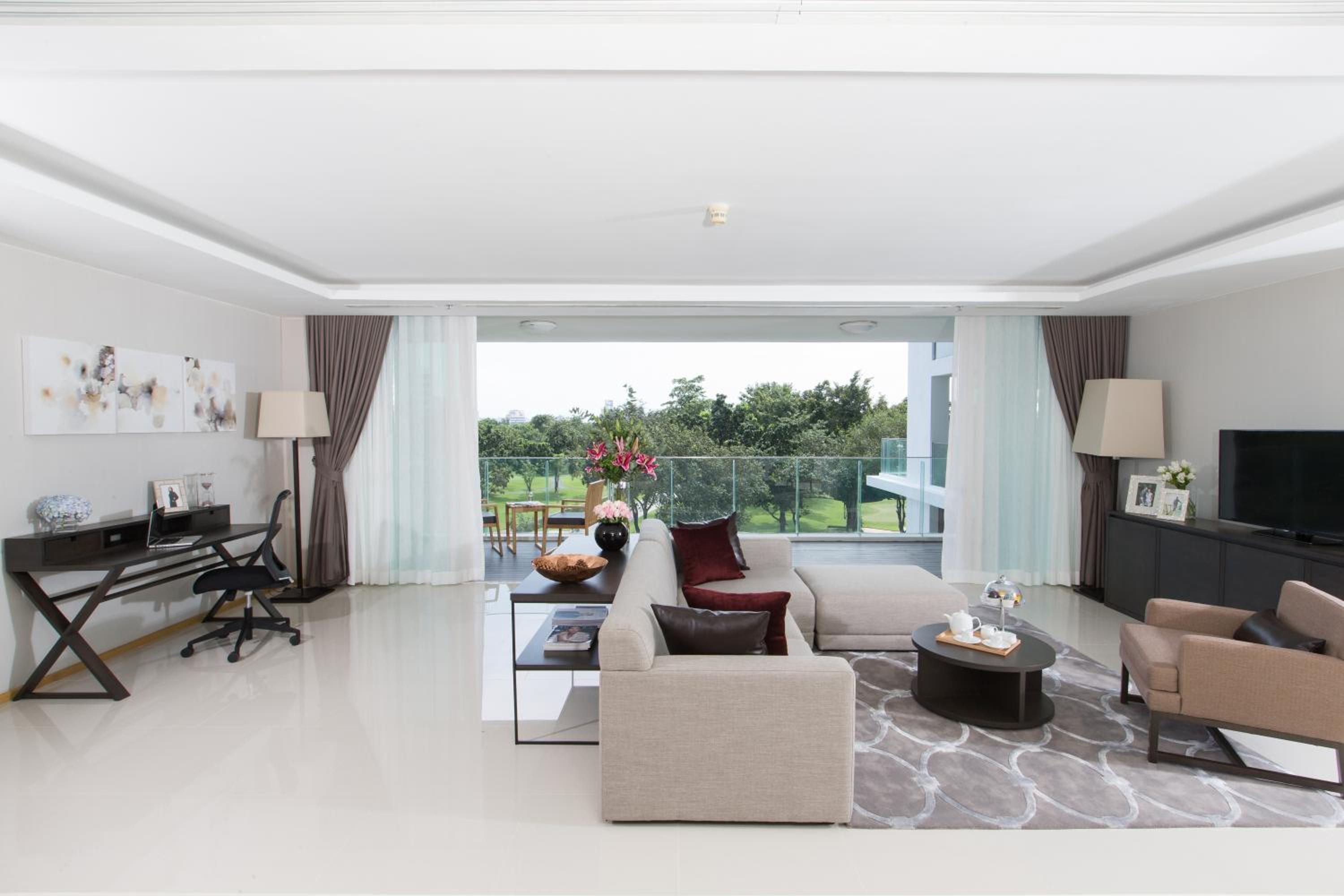 Family Suite with Balcony photo 2