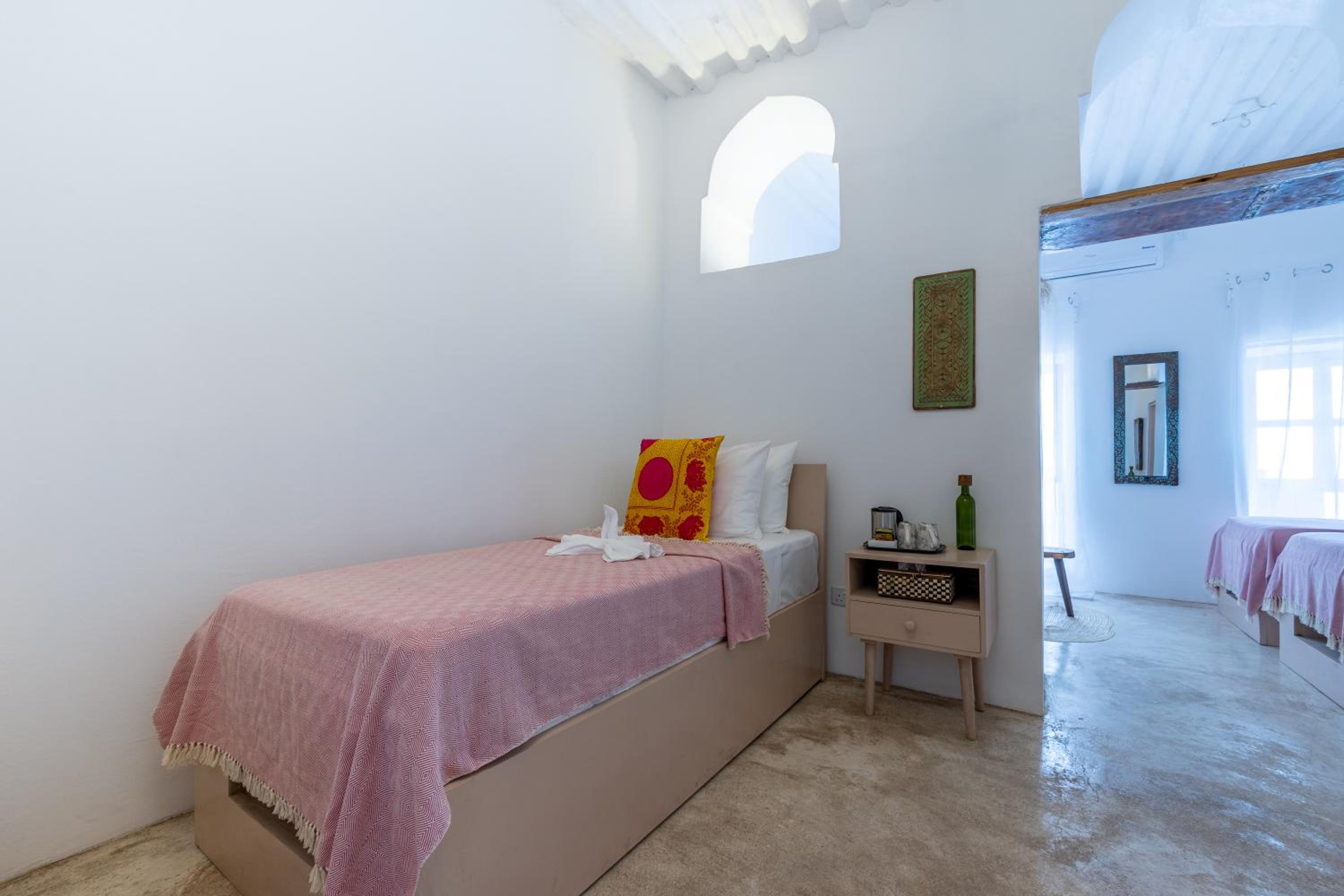 Suite - Photo 5