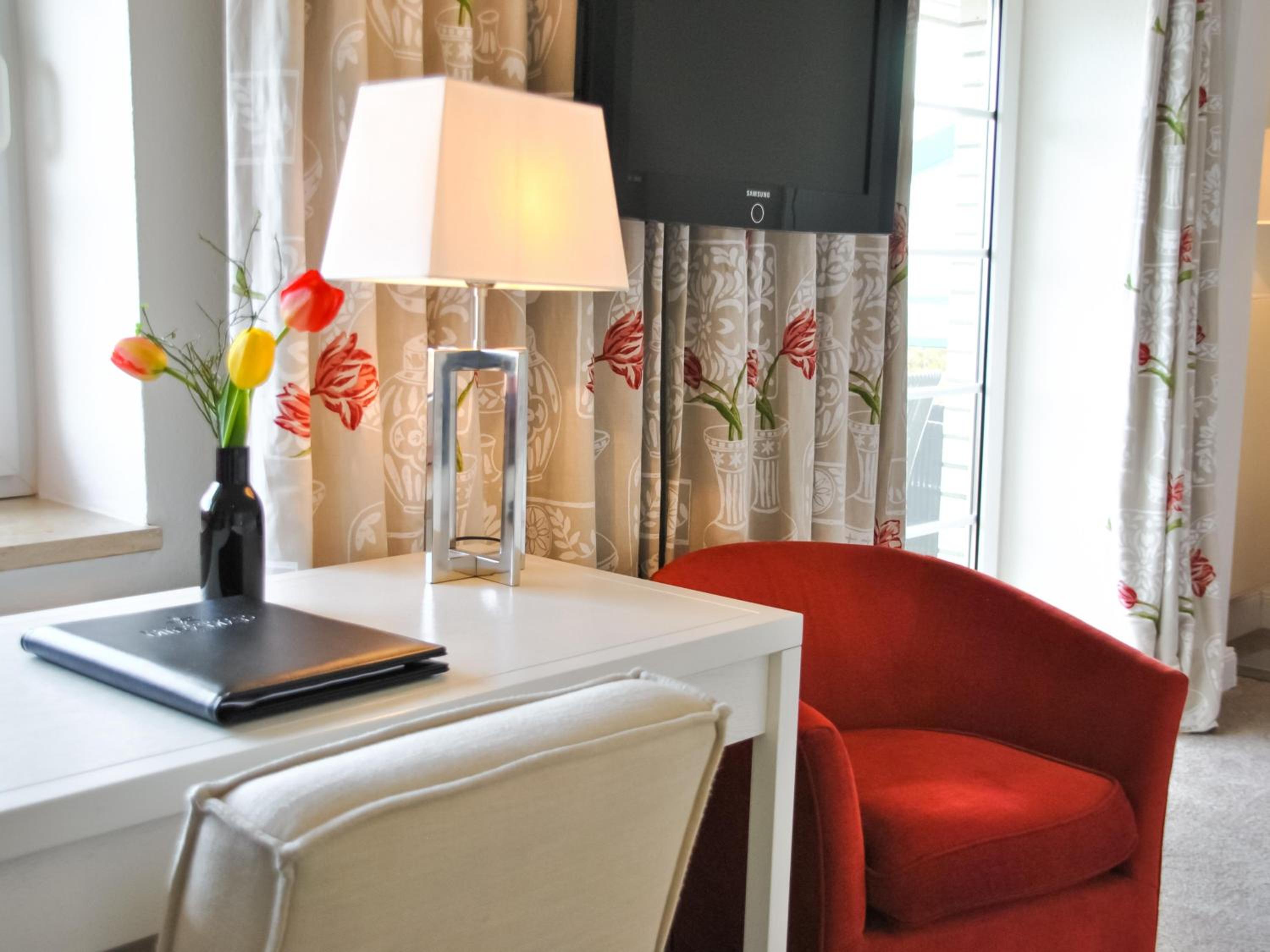 Classic Double Room - Landside photo 3