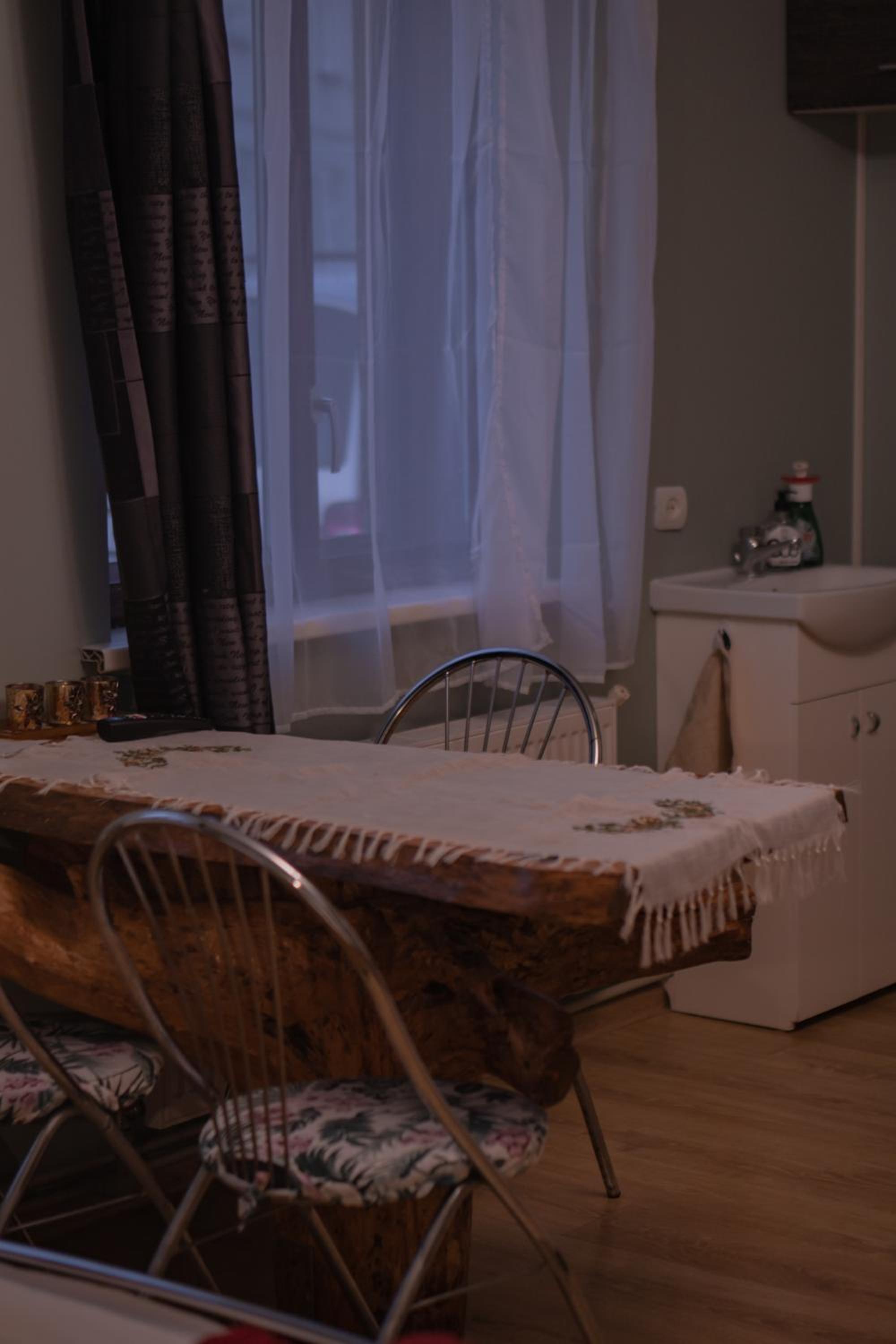 Studio Apartment - Photo 8