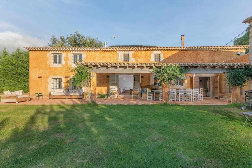 Villa photo 2