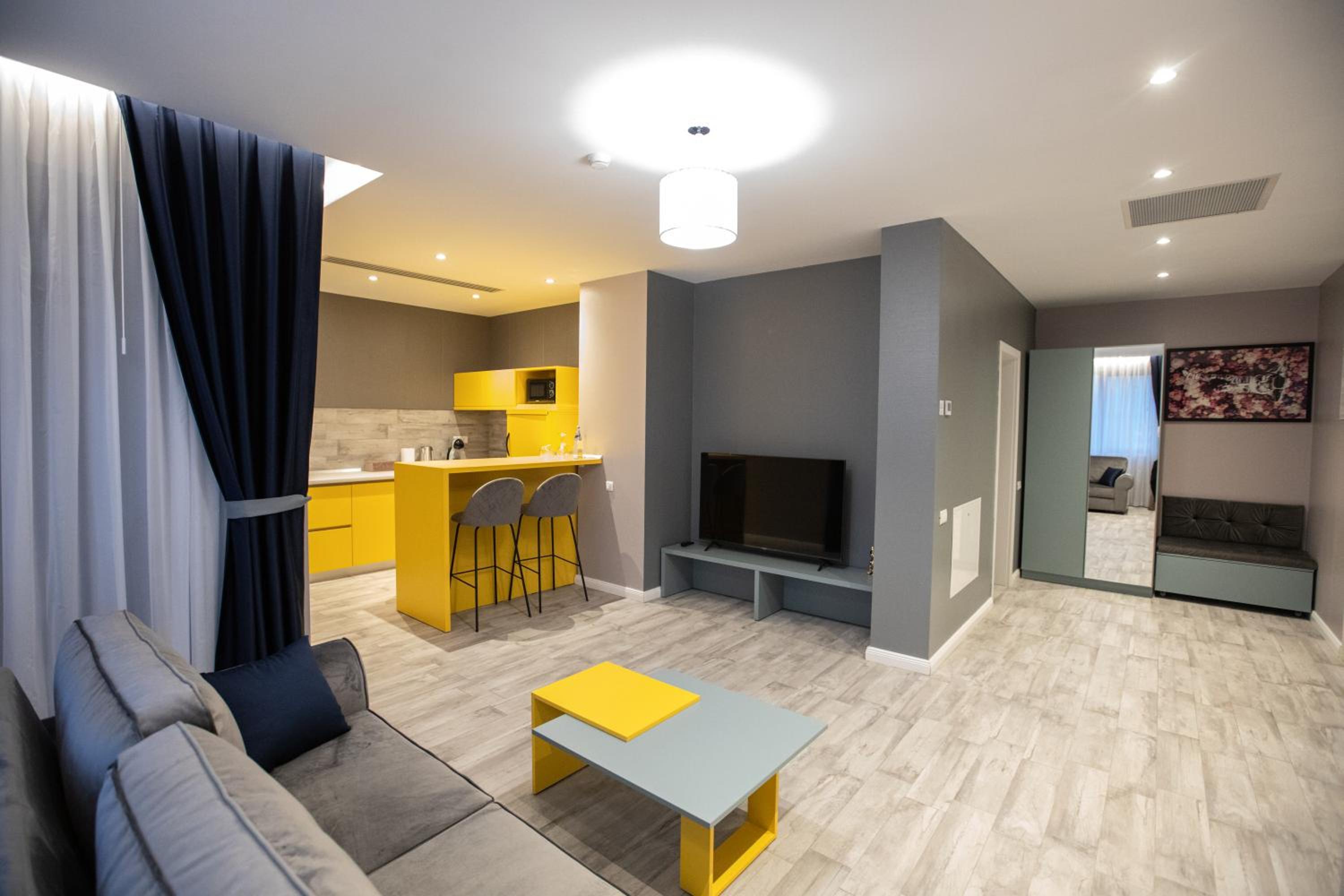 Superior Apartment photo 2