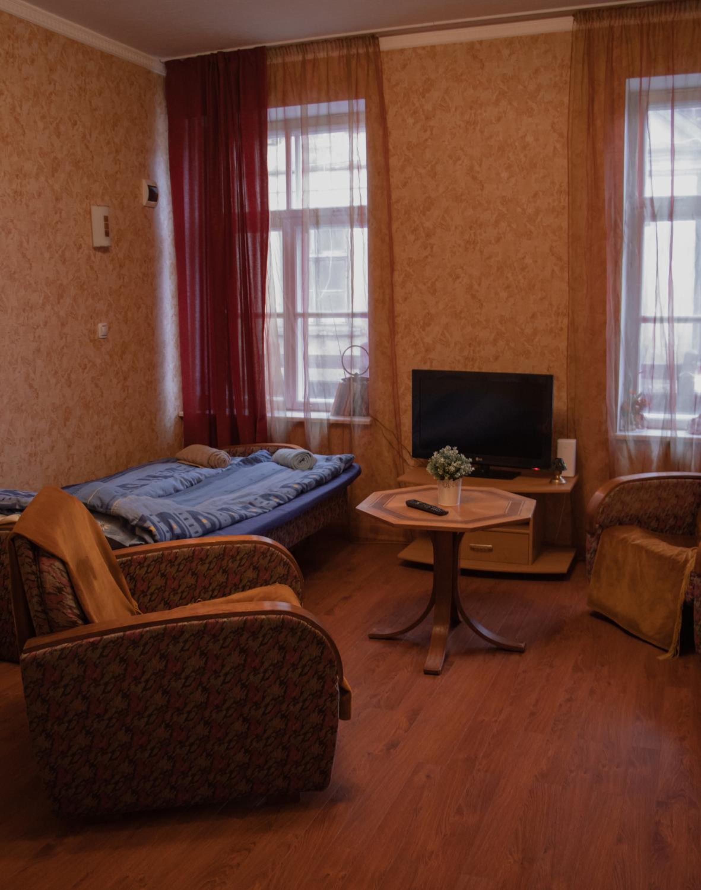 One-Bedroom Apartment - Photo 11