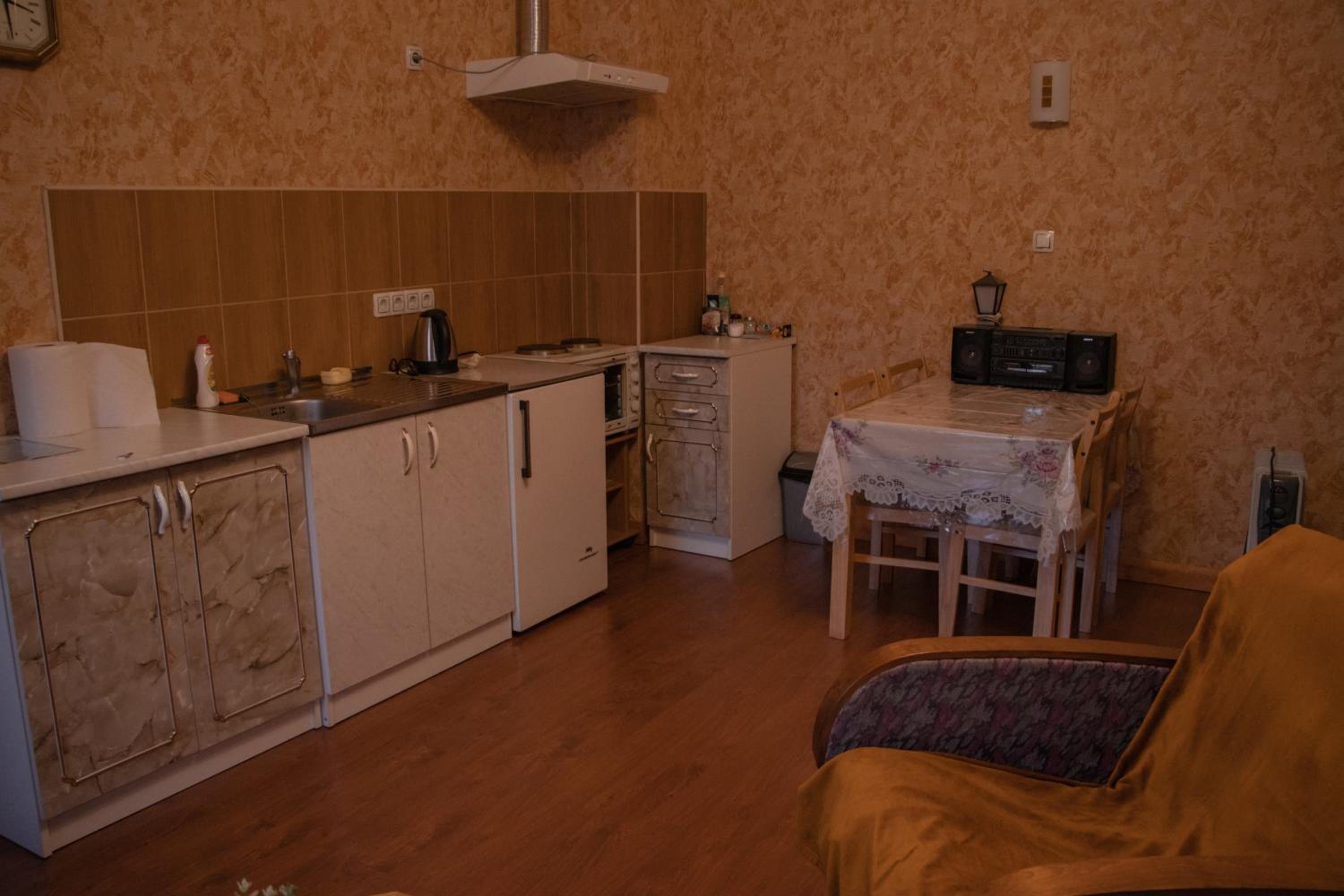 One-Bedroom Apartment - Photo 13