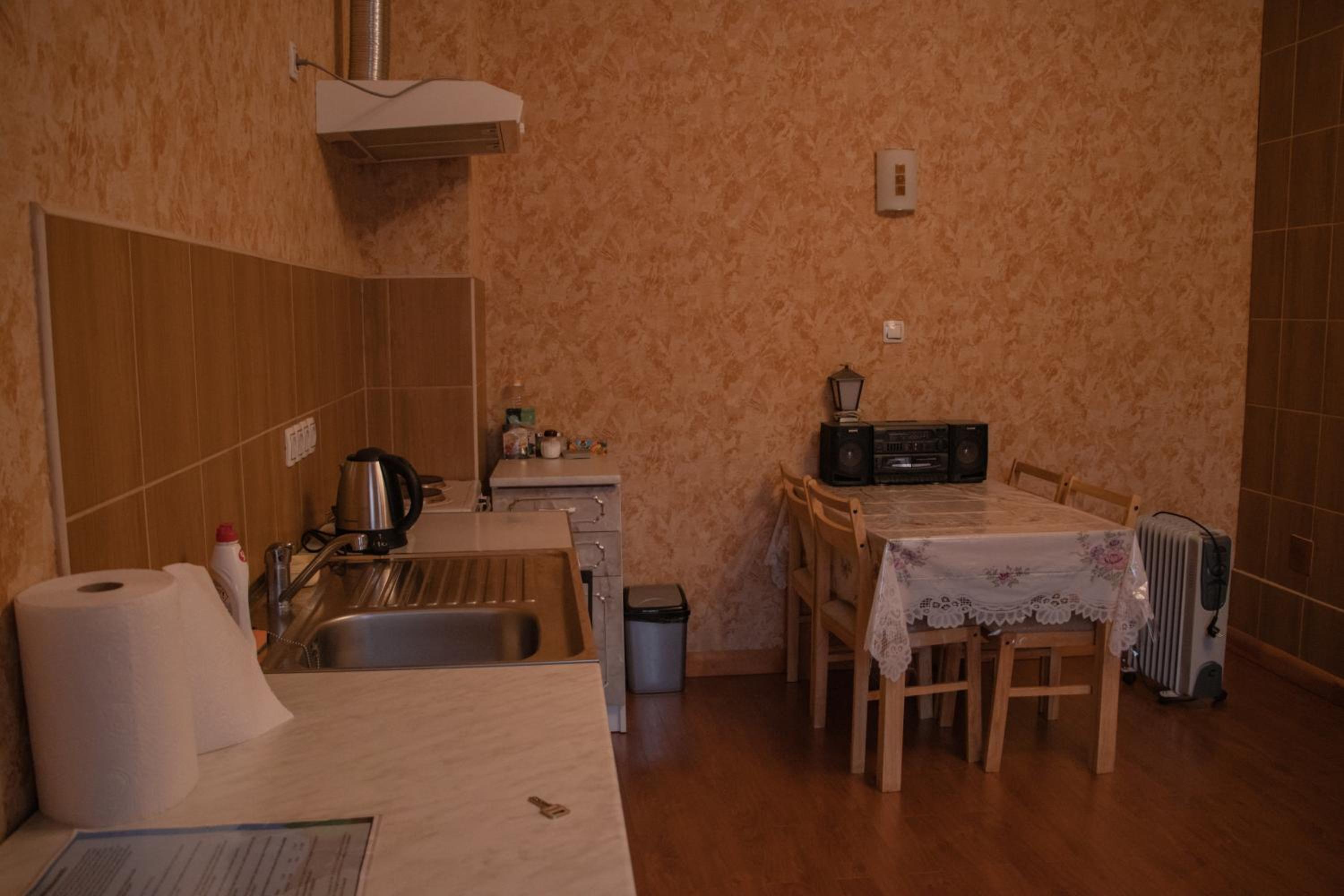 One-Bedroom Apartment - Photo 14