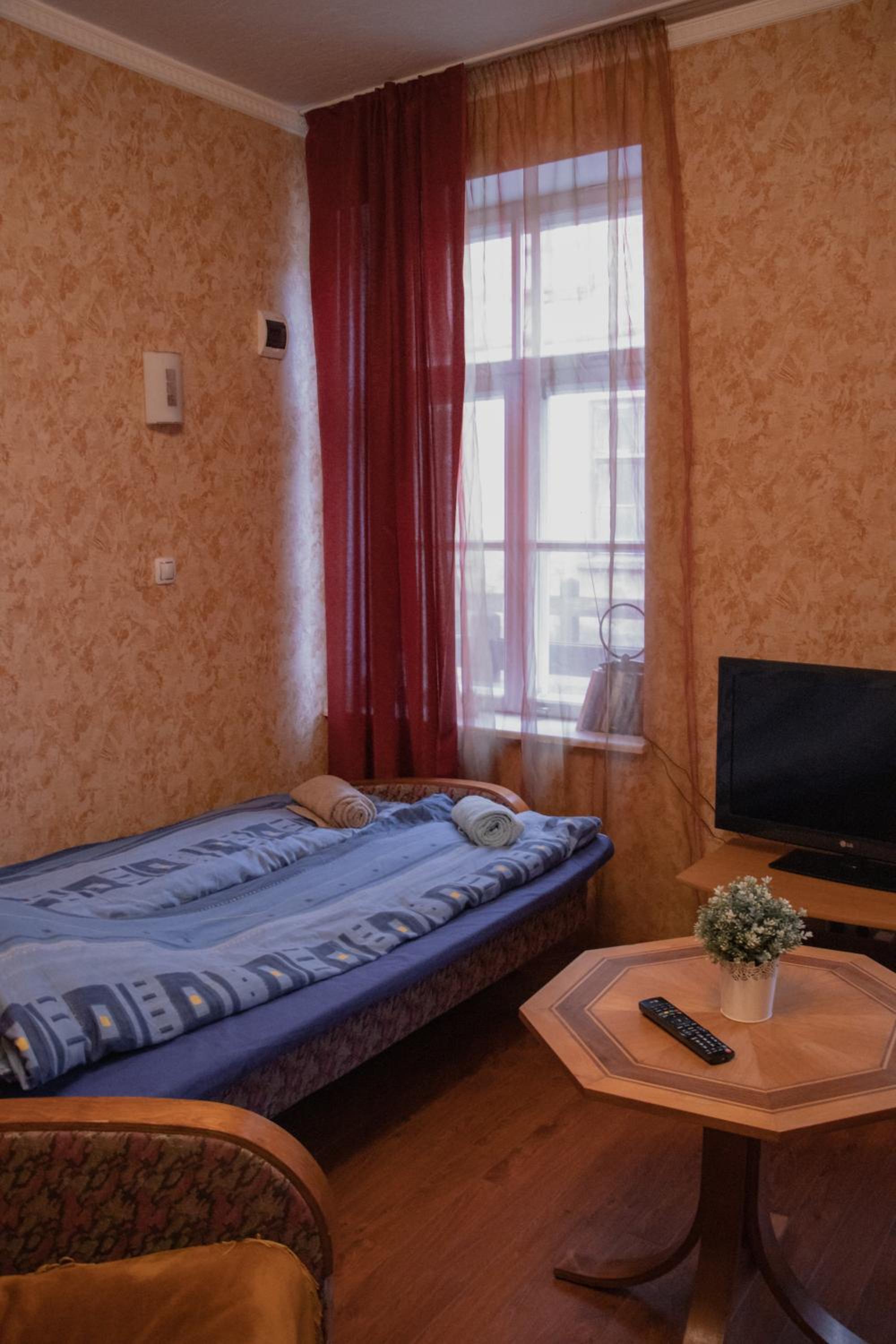 One-Bedroom Apartment - Photo 16