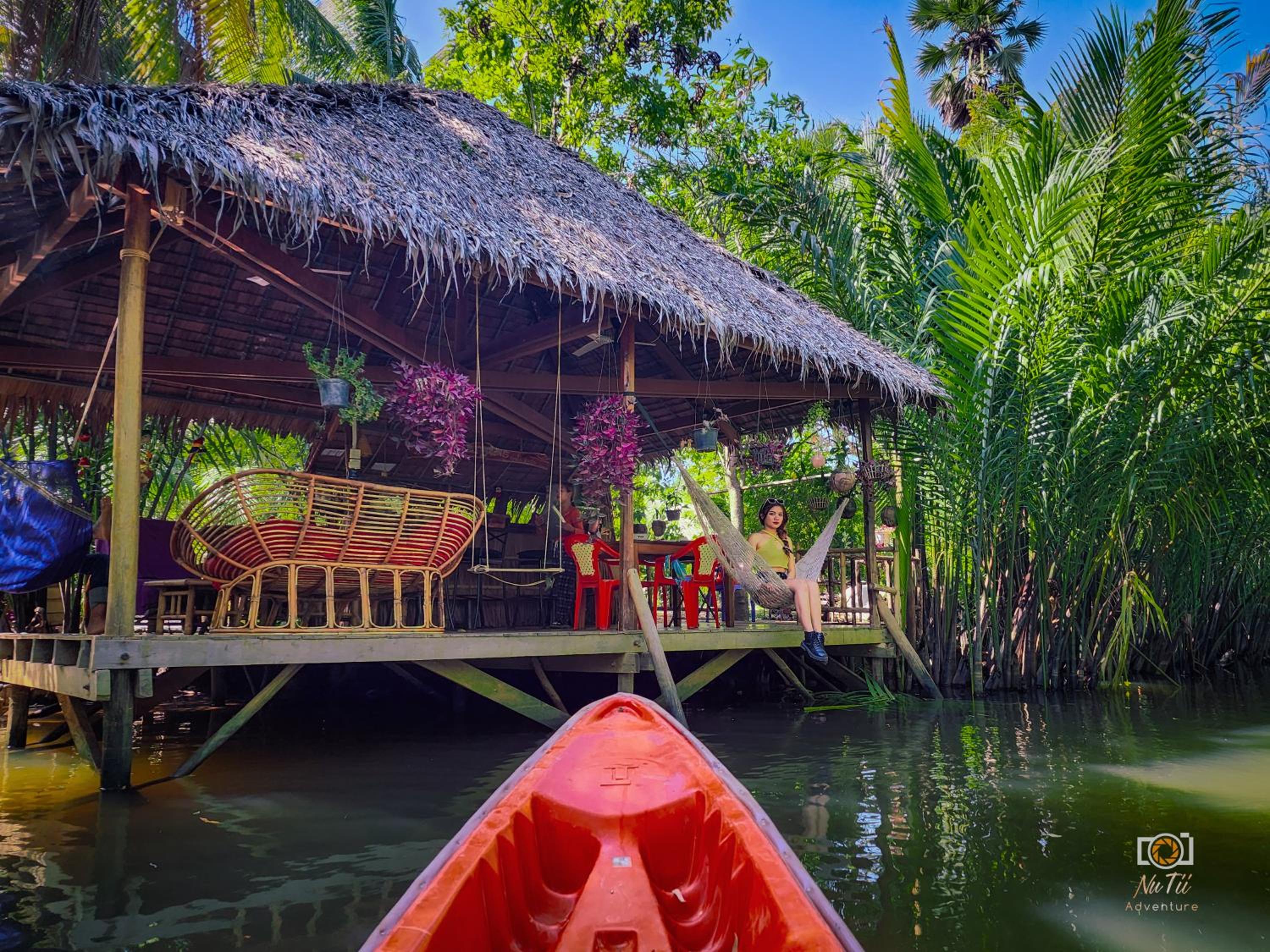 Hut - Water Front  - Photo 1