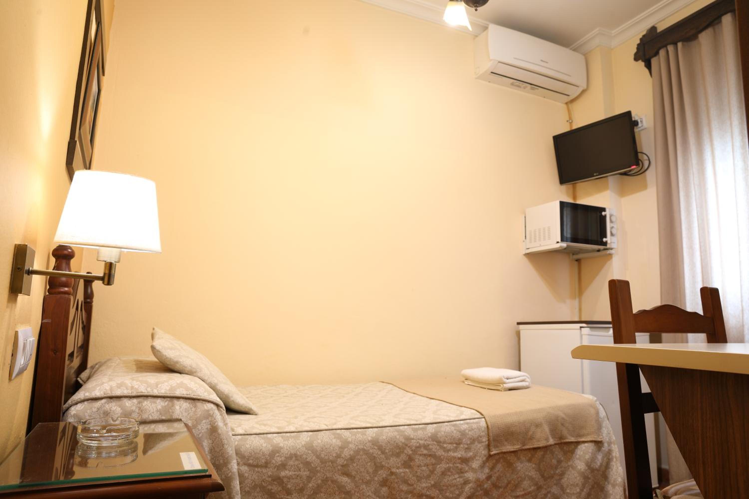 Habitación individual con baño privado