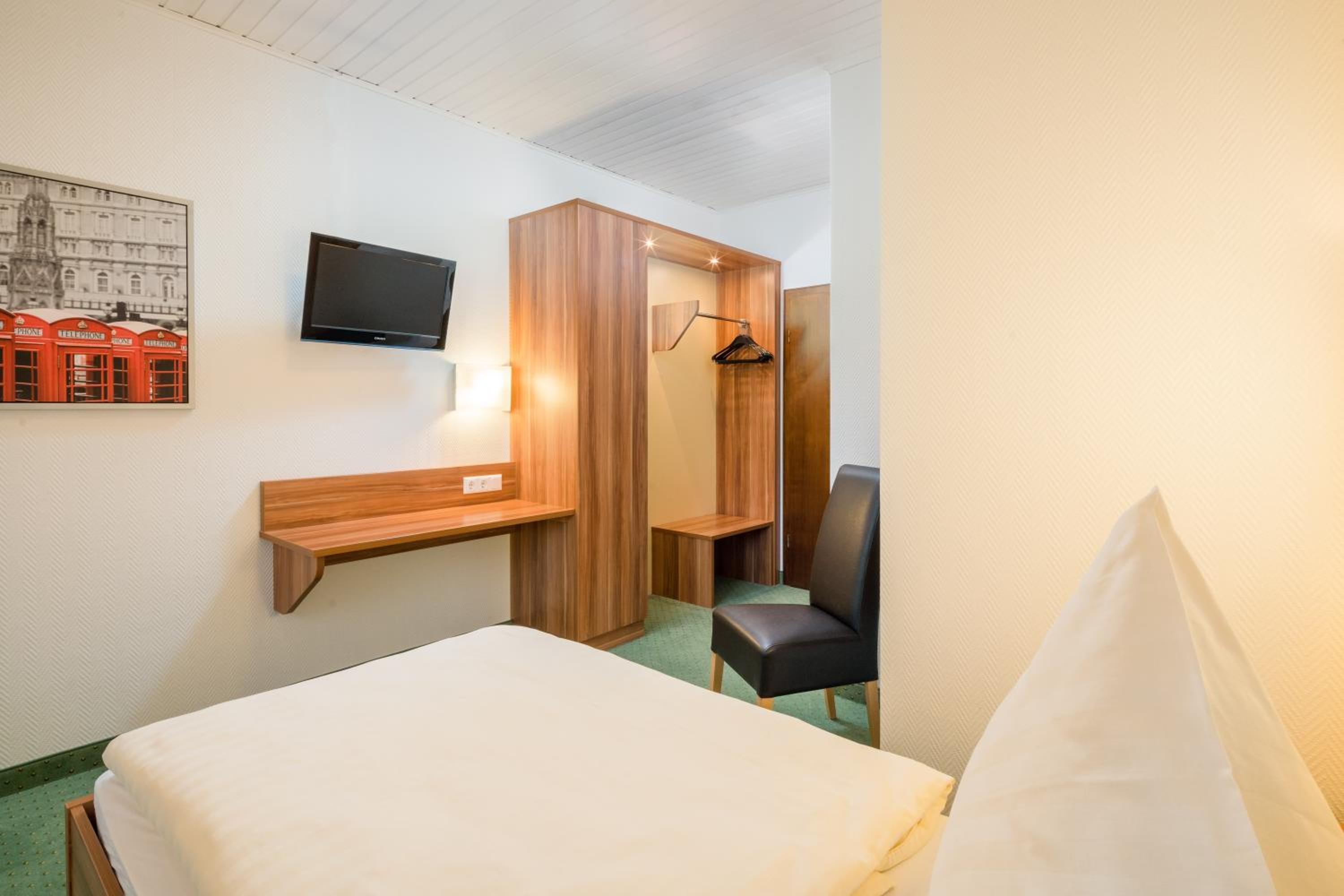 Single Room photo 1