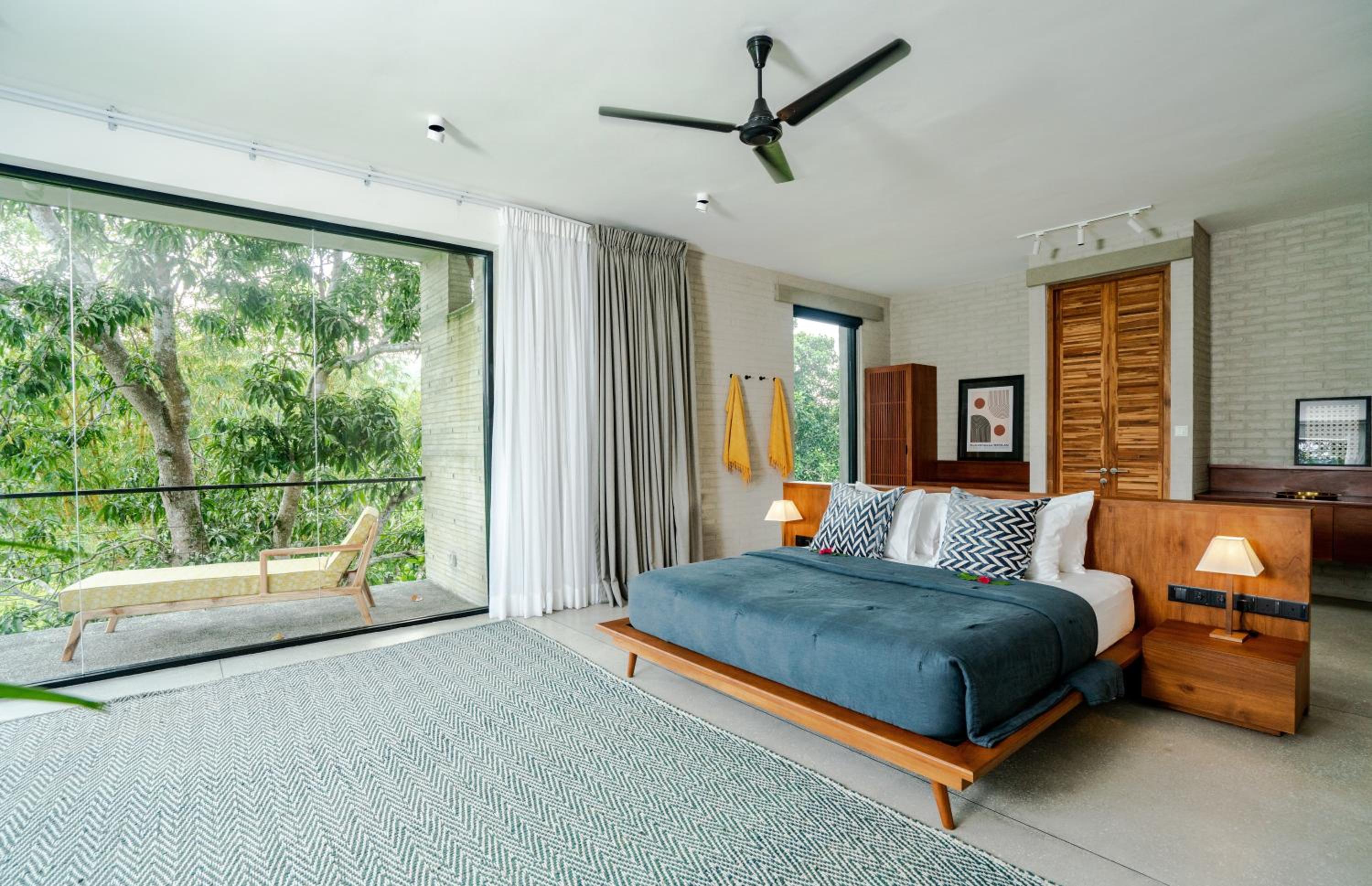 Premier King Suite