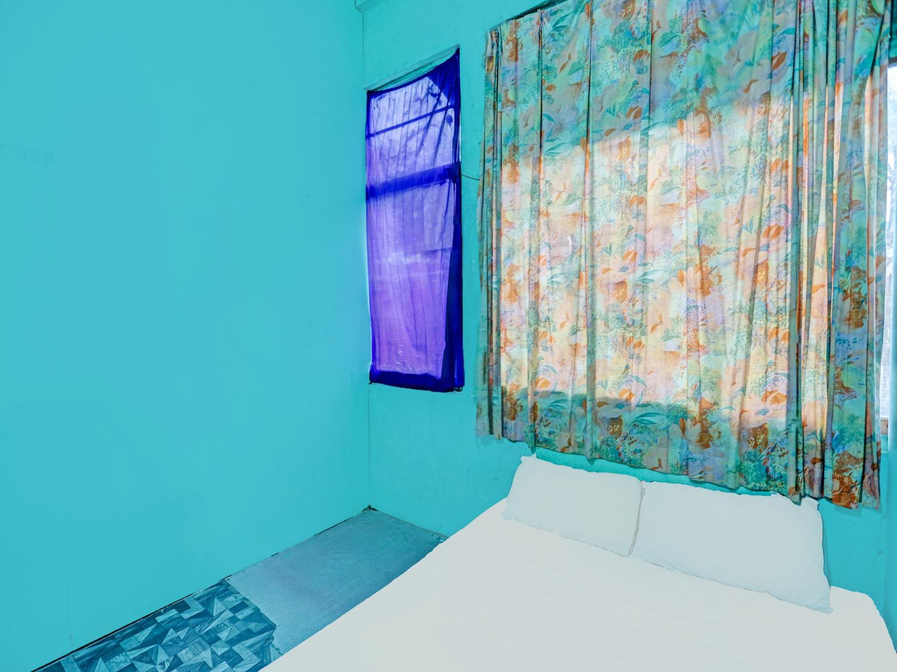 Budget Double Room photo 3