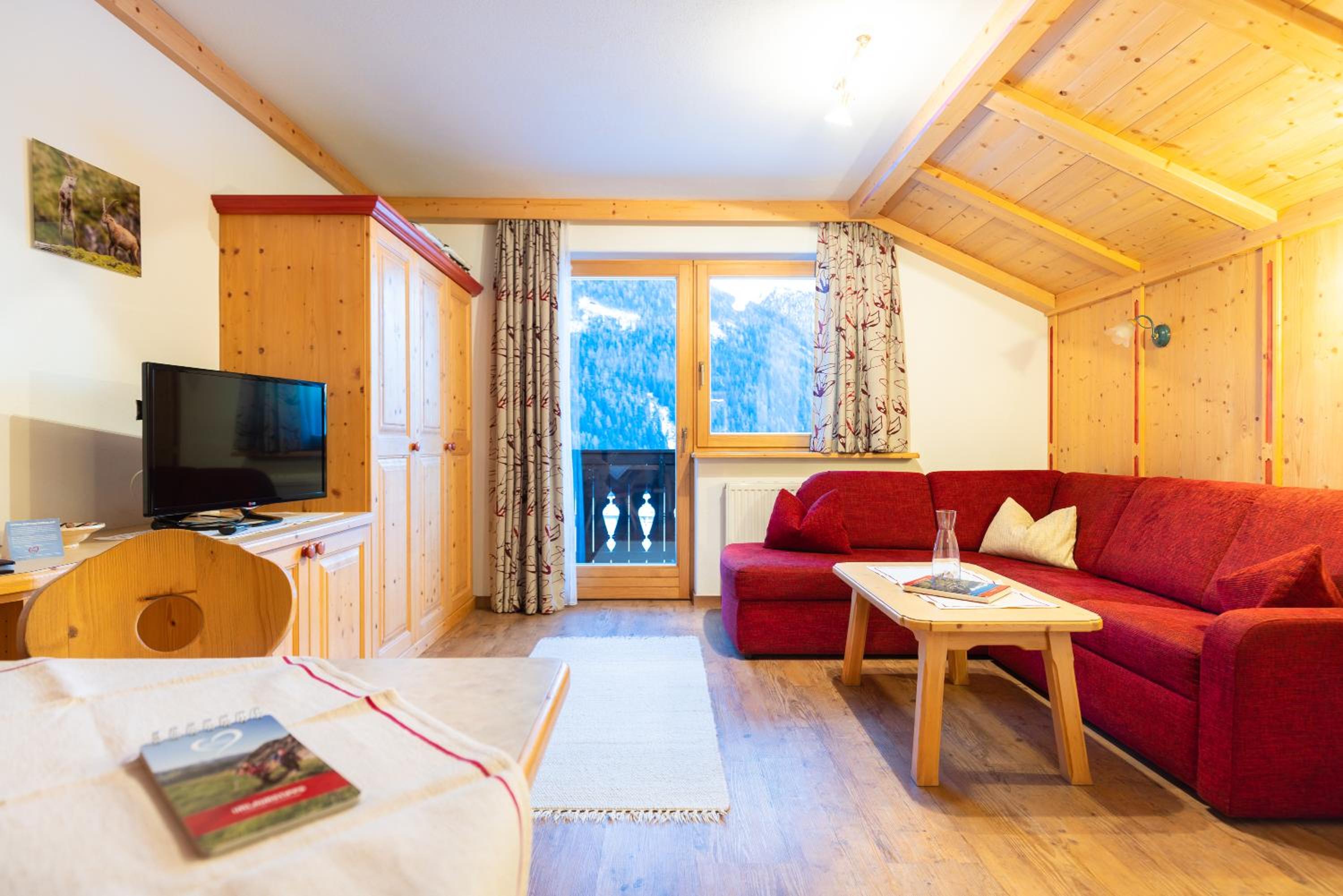 Two-Bedroom Apartment with Balcony photo 1