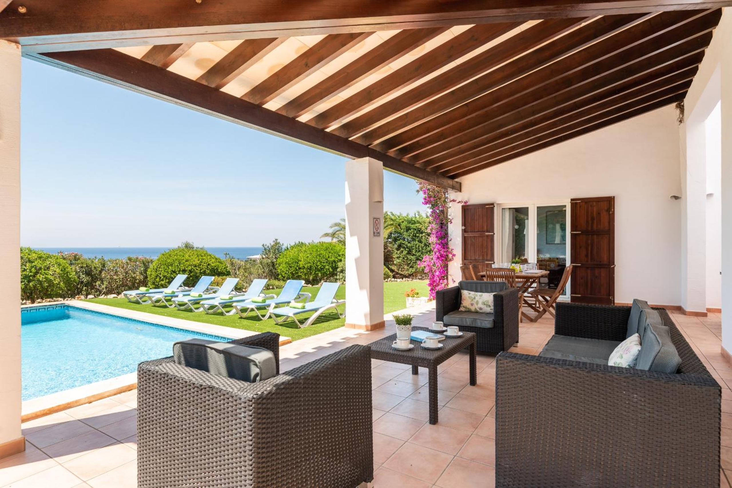 Villa photo 2