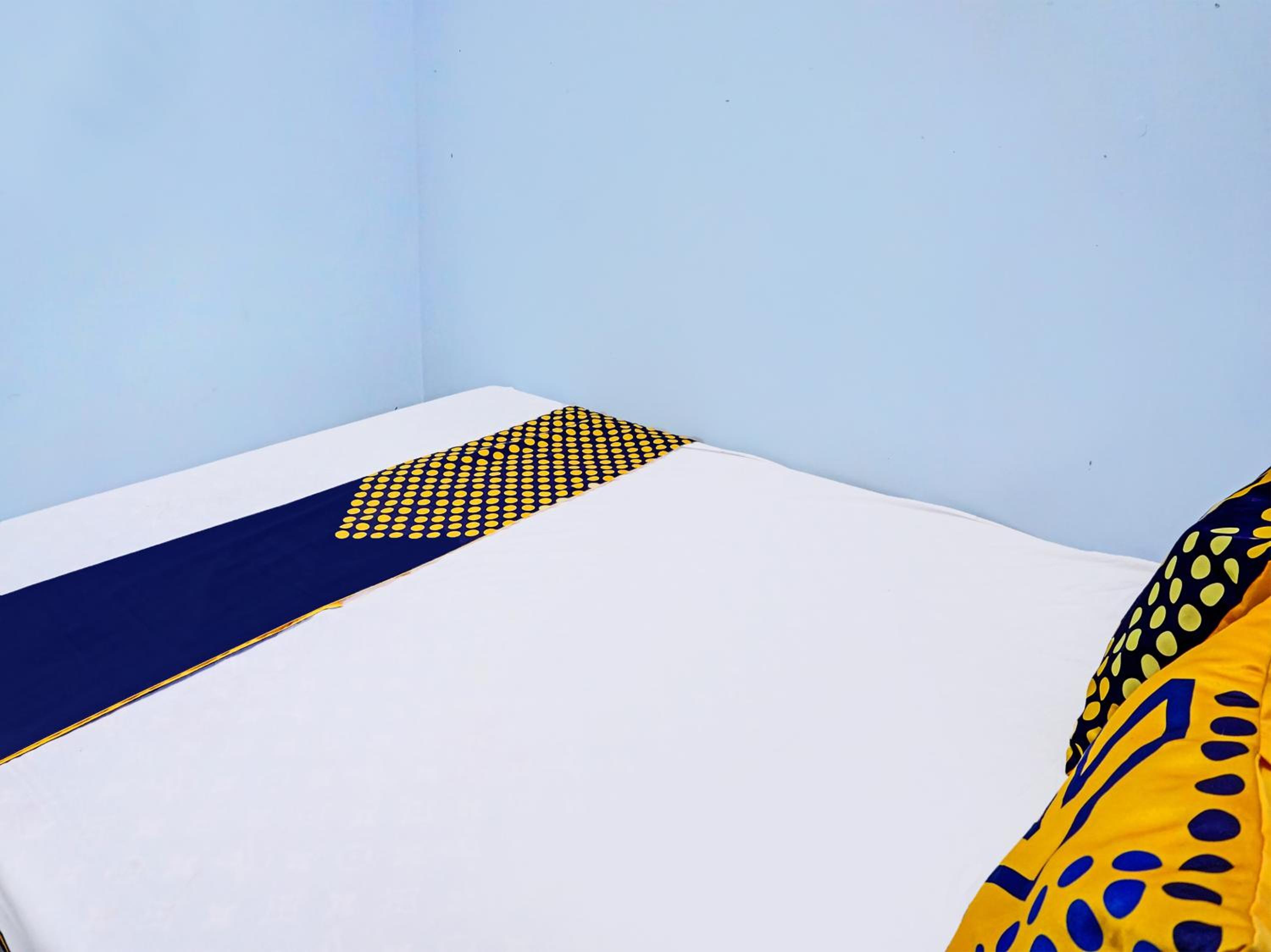 Budget Double Room - Photo 14