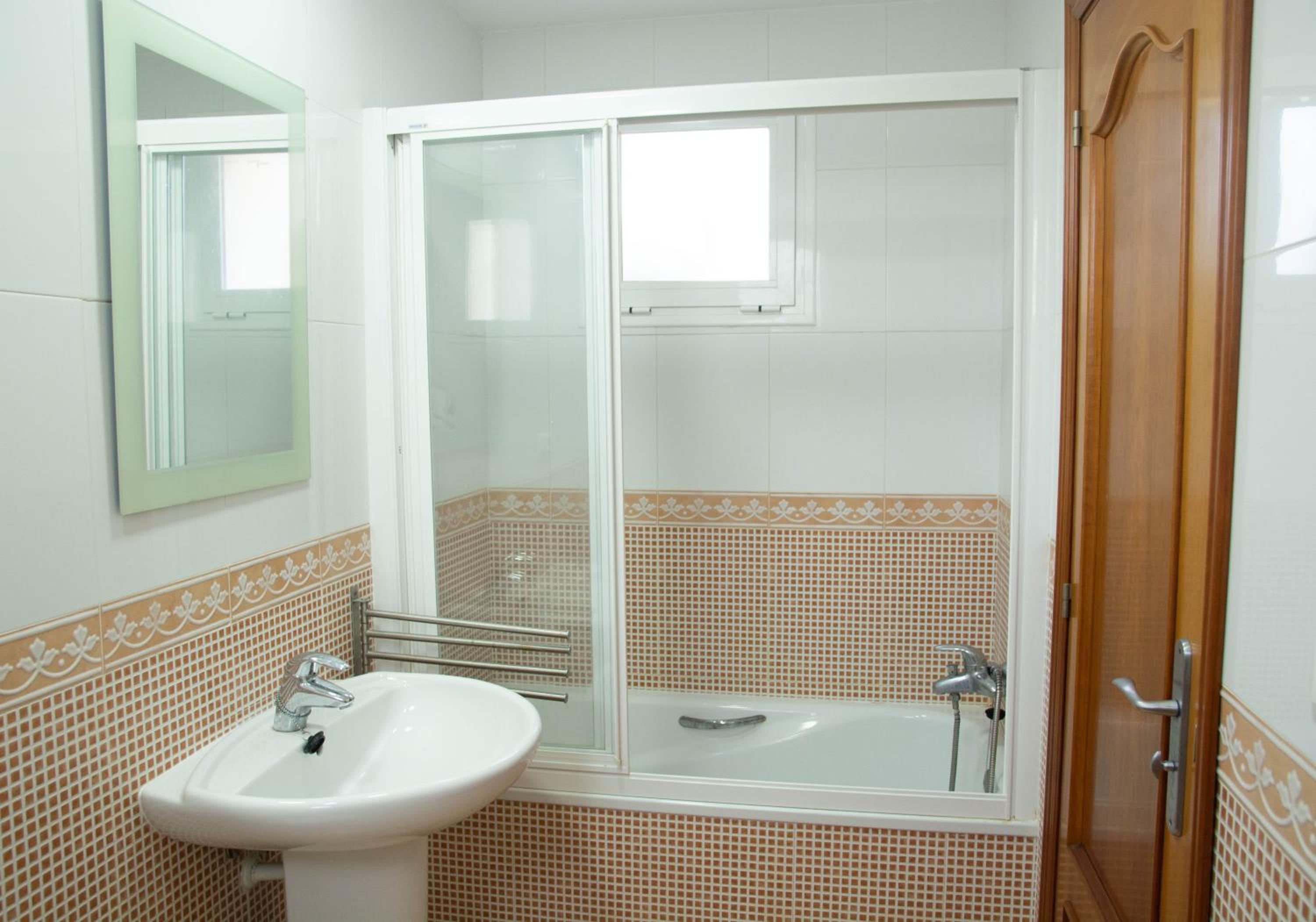 Two-Bedroom House photo 3