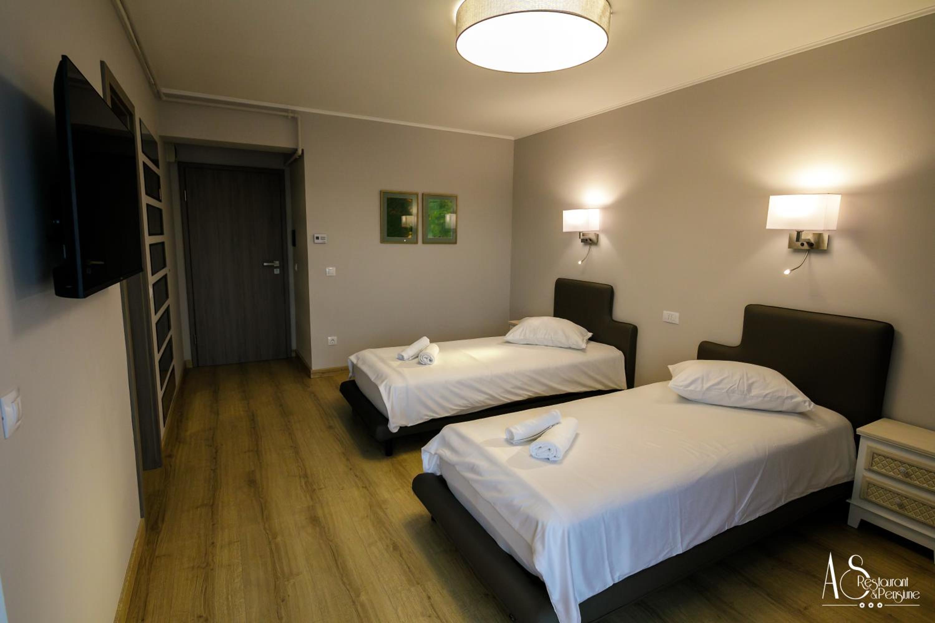 Twin Room with Private Bathroom
