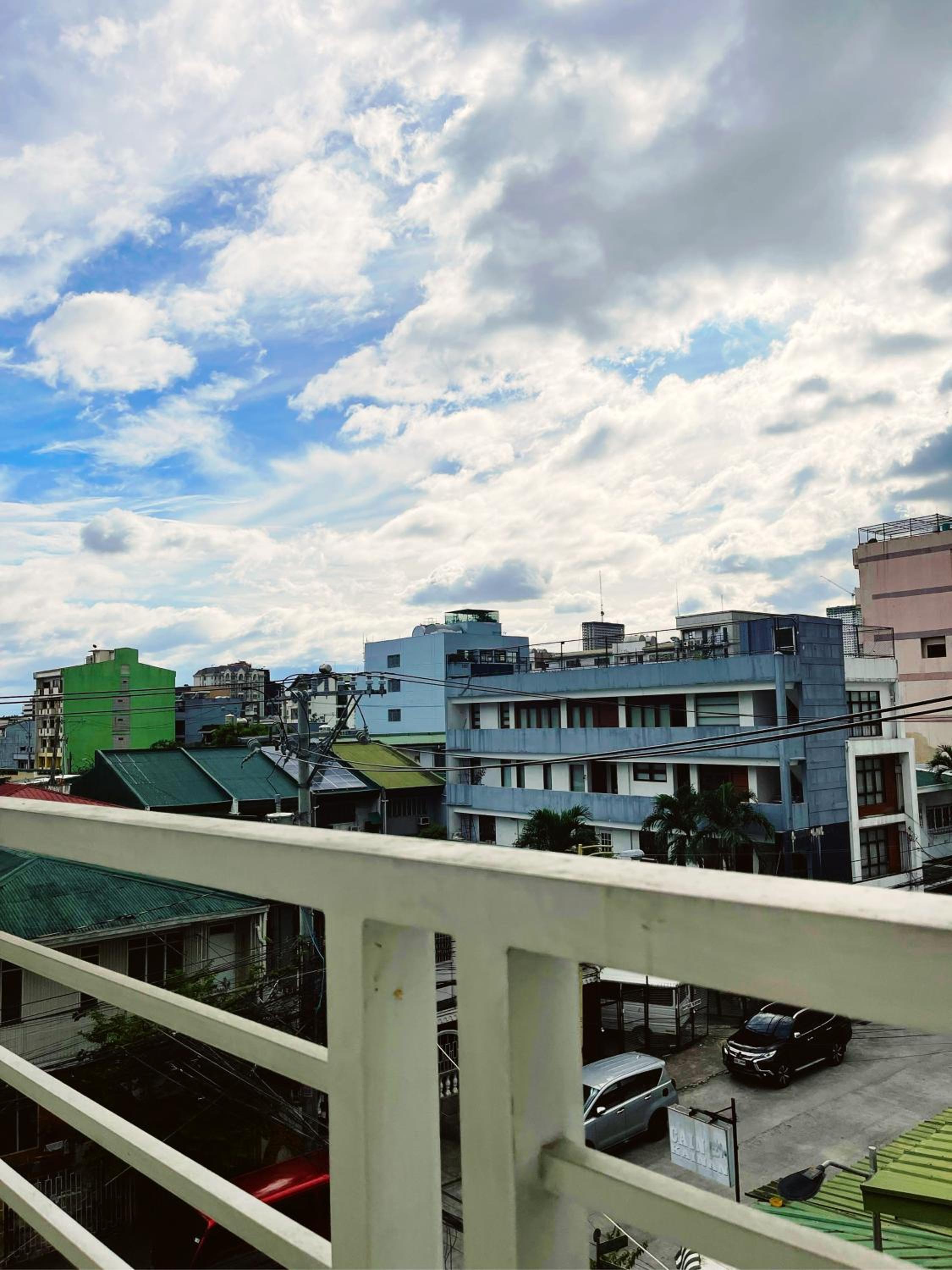 Suite with Balcony - Photo 9