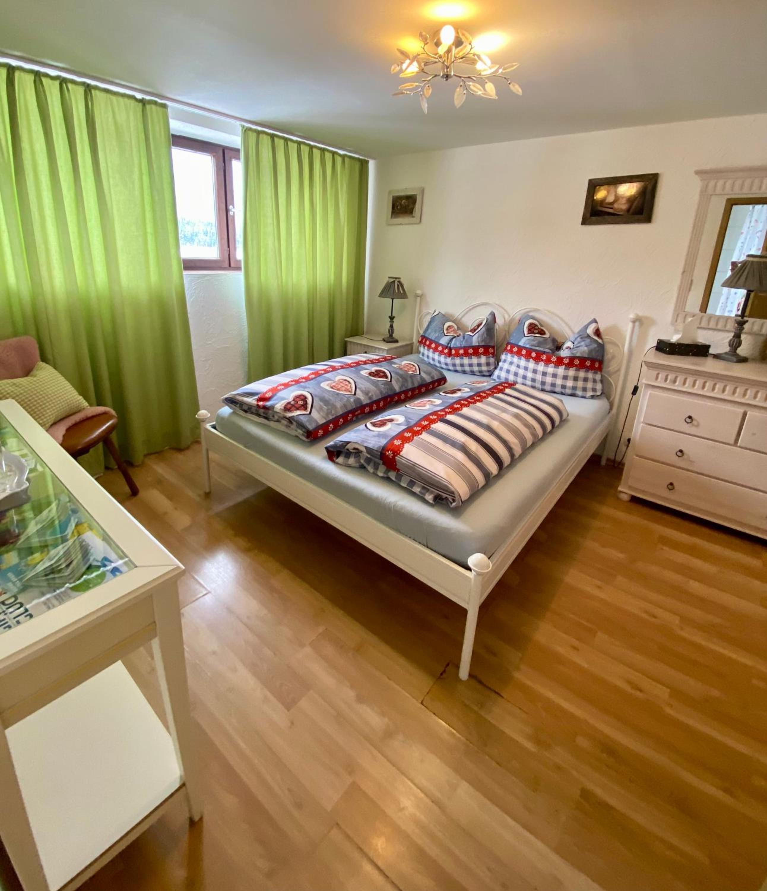 Double Room with Mountain View - Photo 3