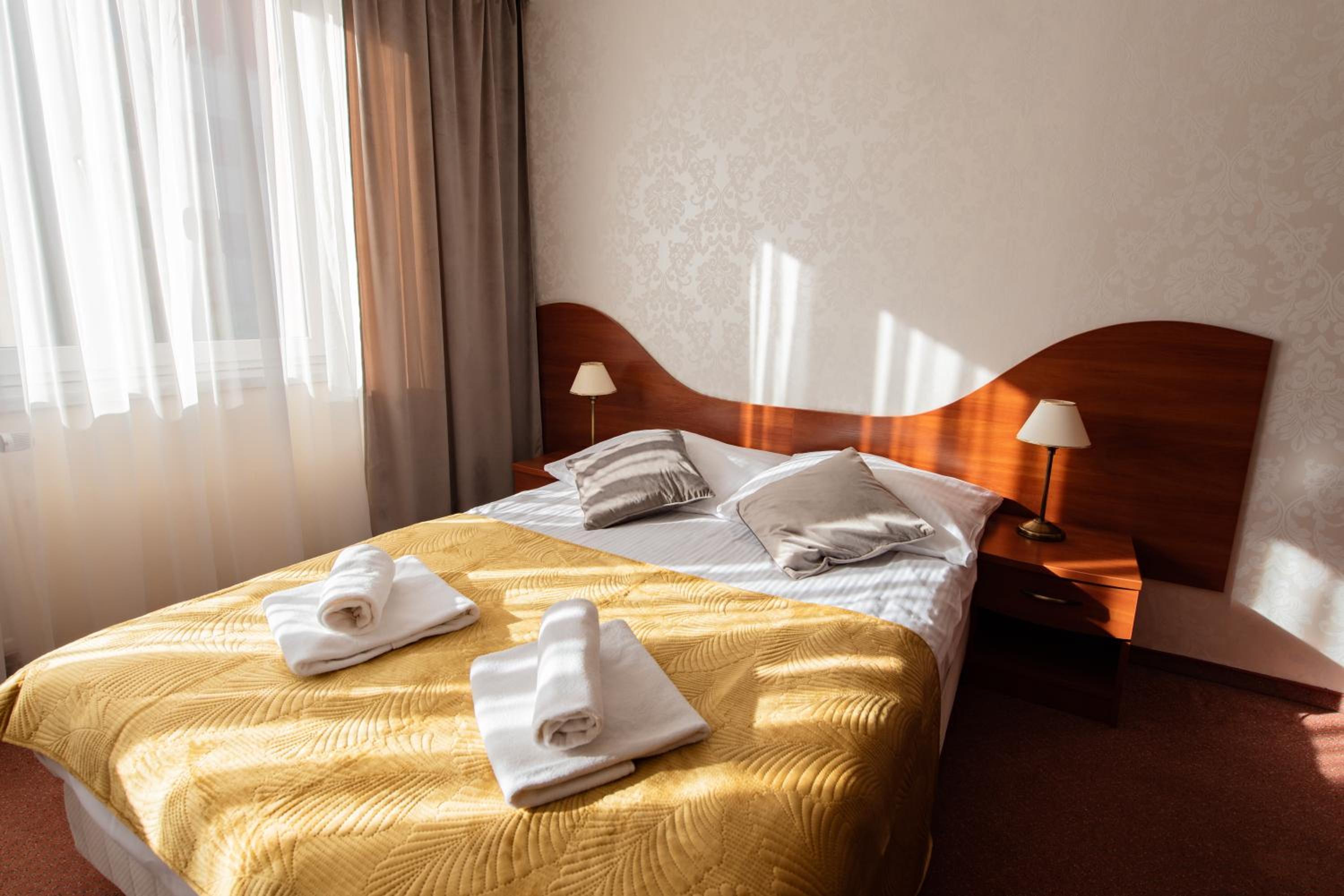 Double or Twin Room - Photo 3