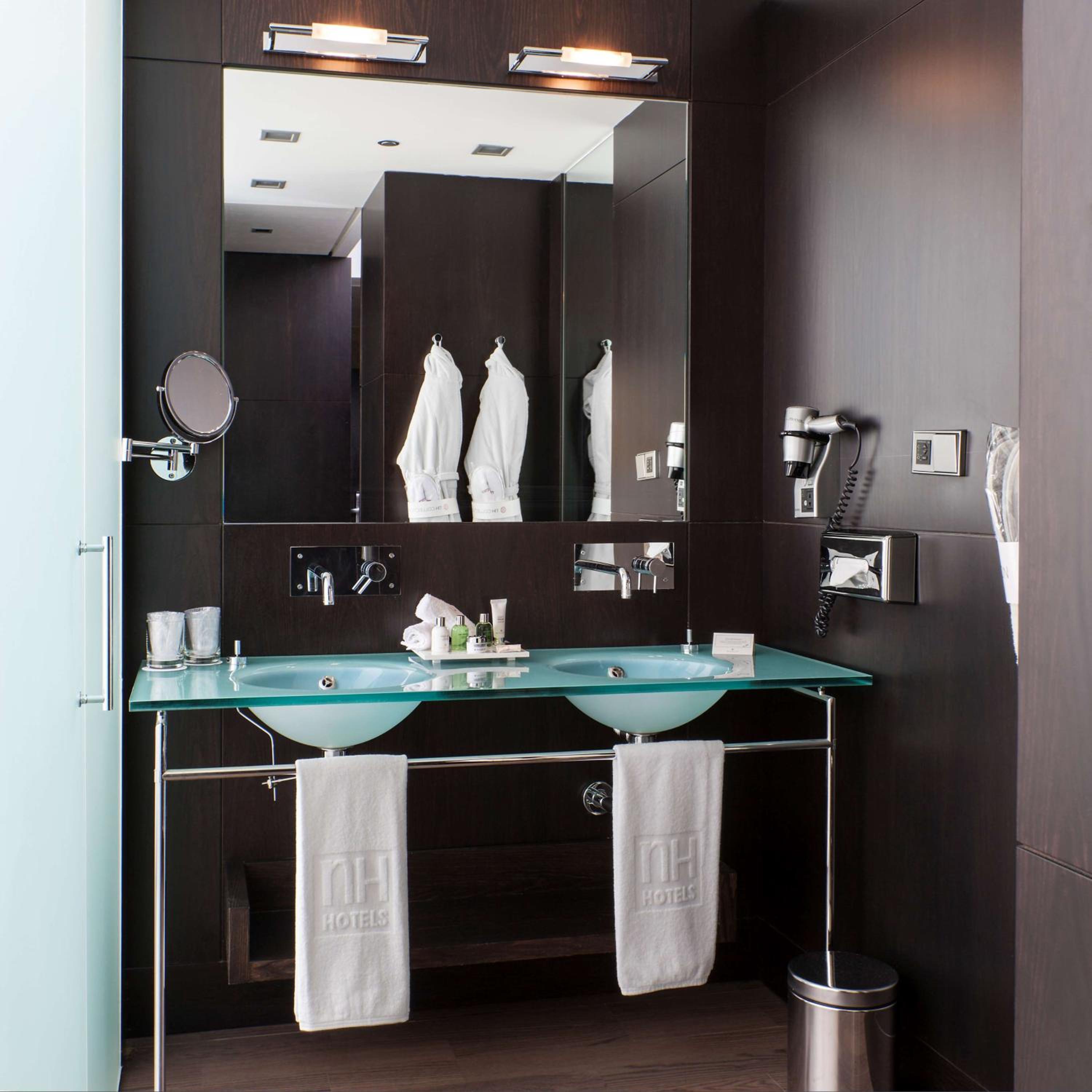 Superior Double or Twin Room - Photo 9