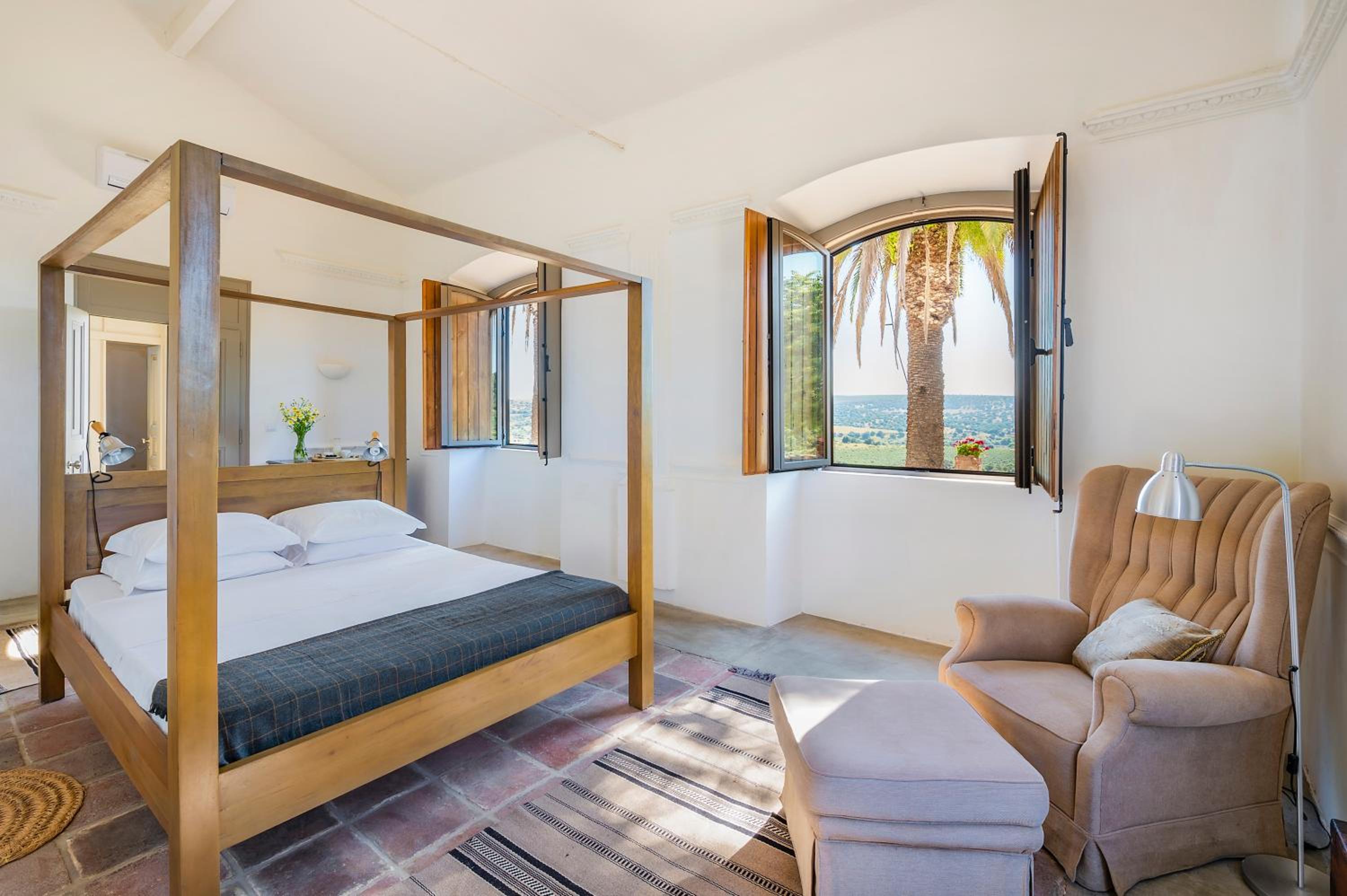 Large Double Room photo 1