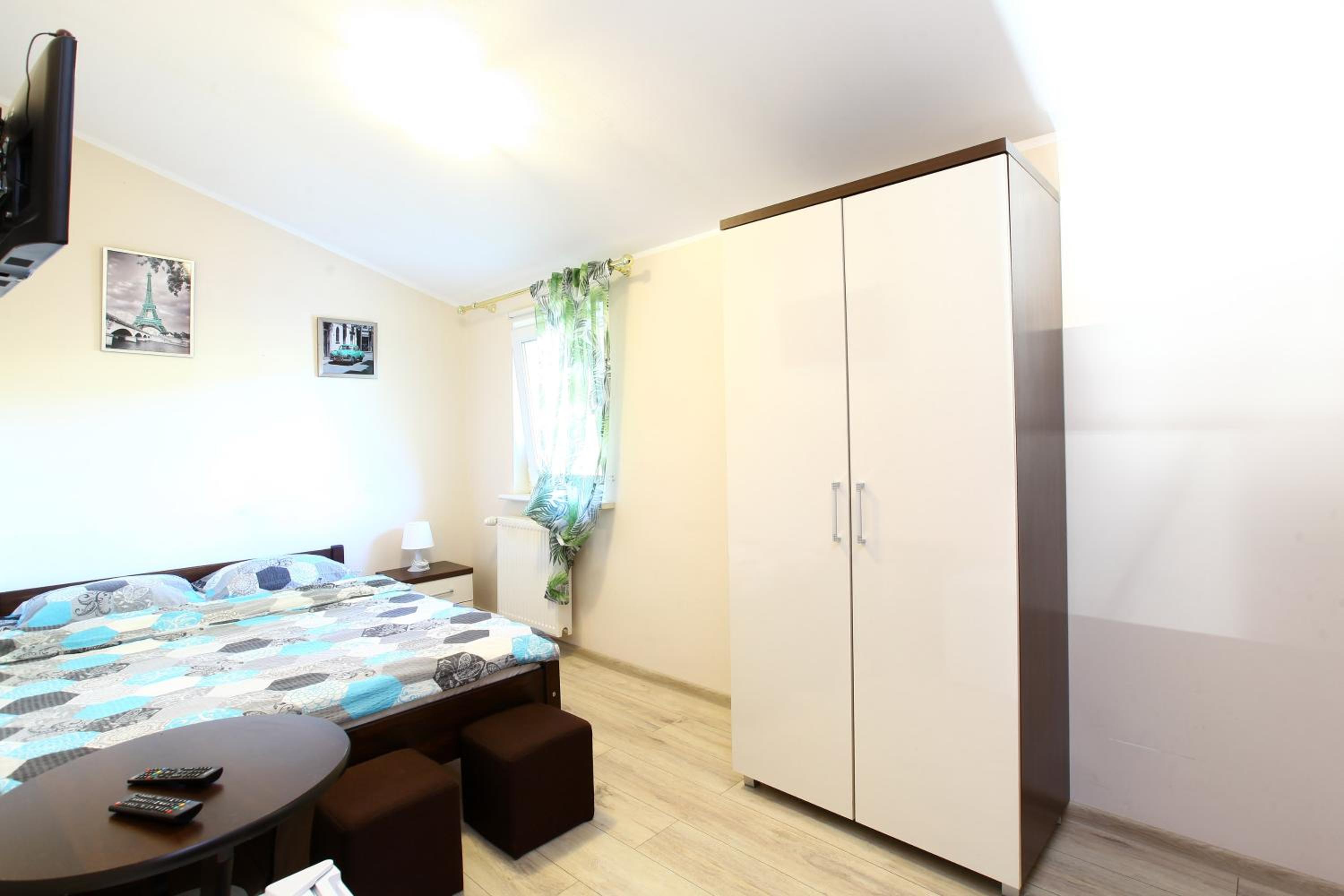 Double Room with Private Bathroom - Photo 1