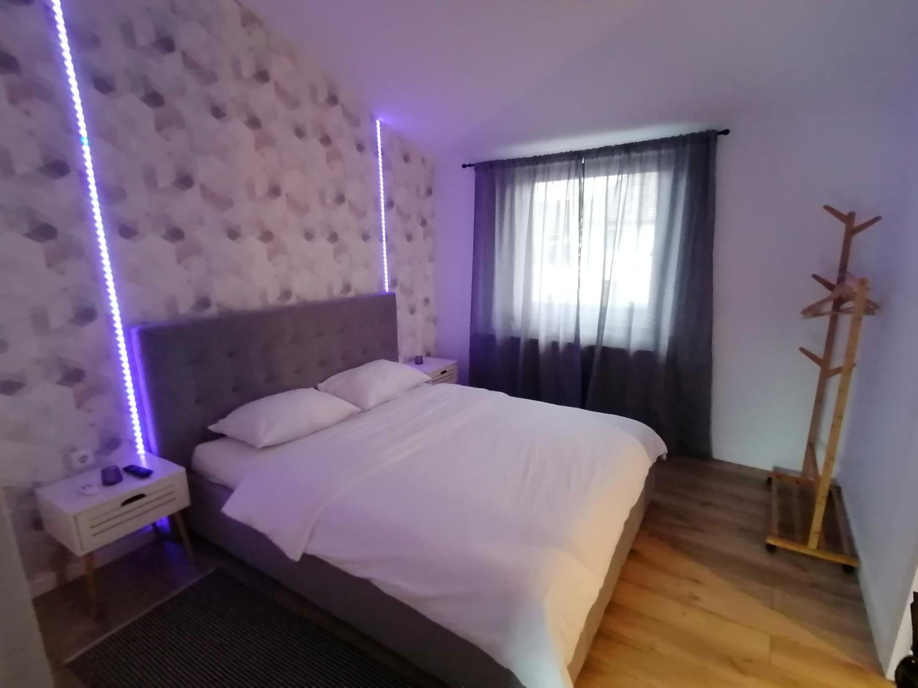 Deluxe Room - Photo 9