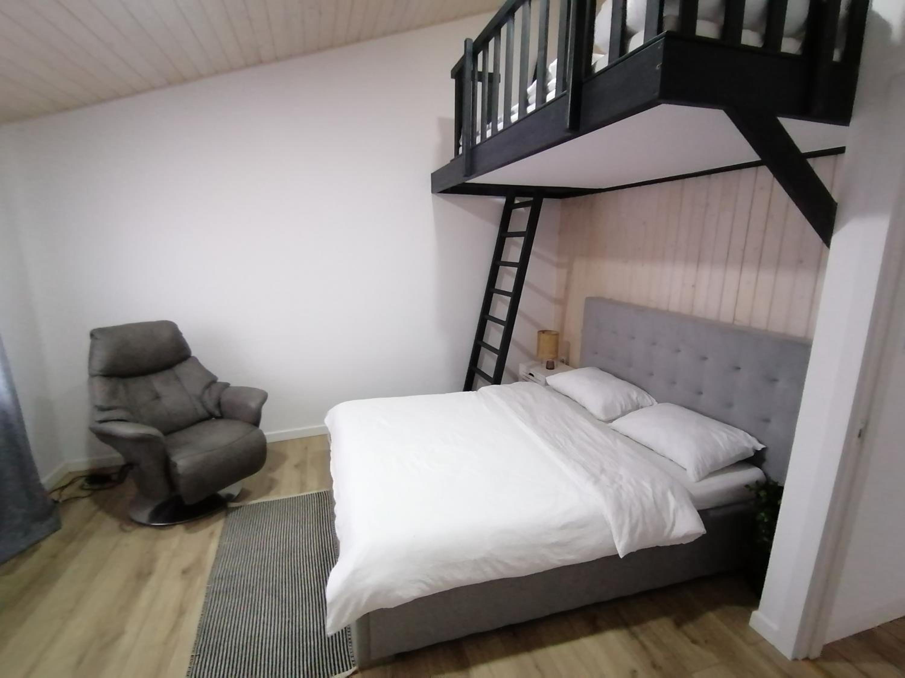 Family Room - Photo 1