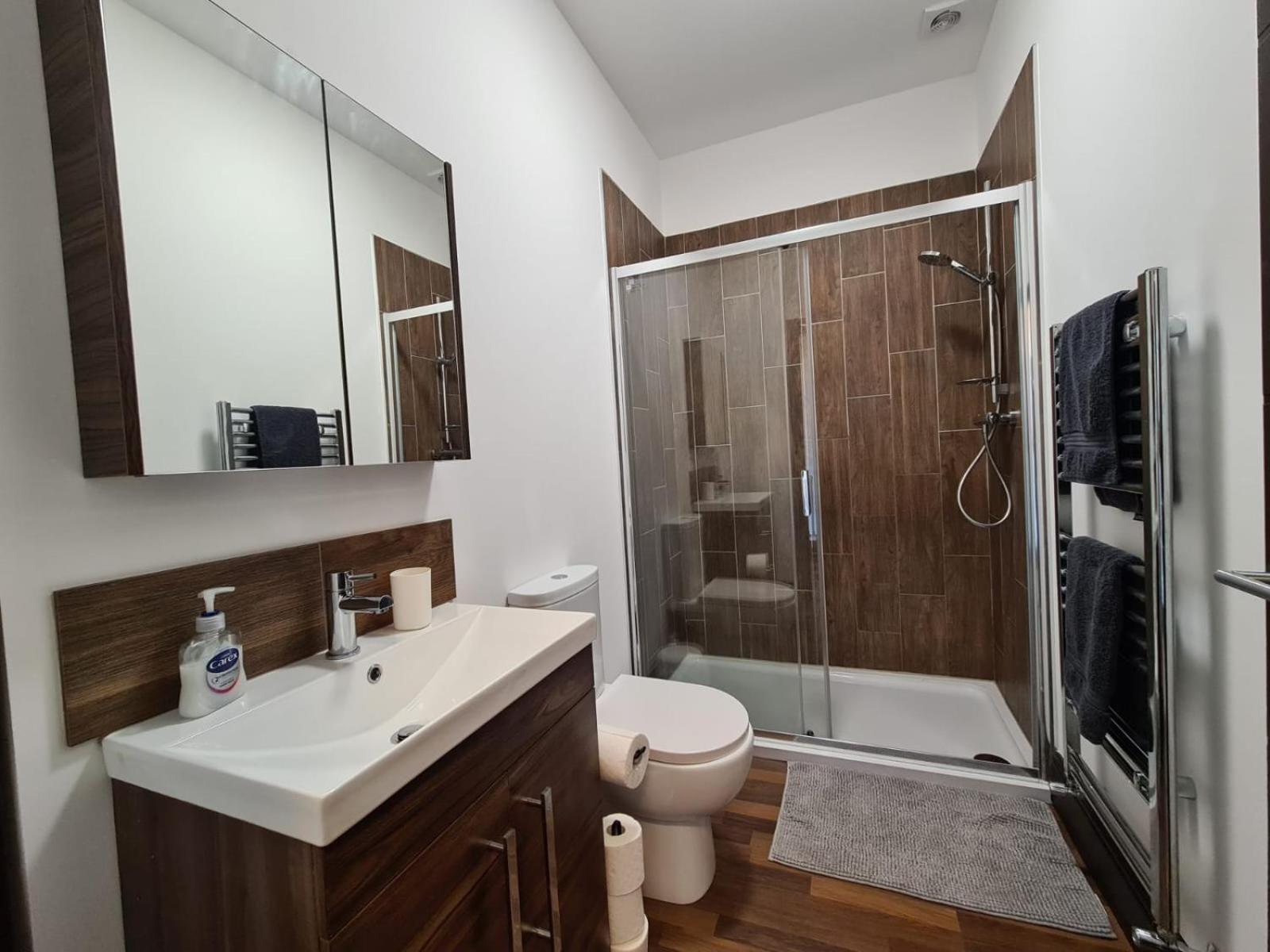 One-Bedroom Apartment - Photo 18
