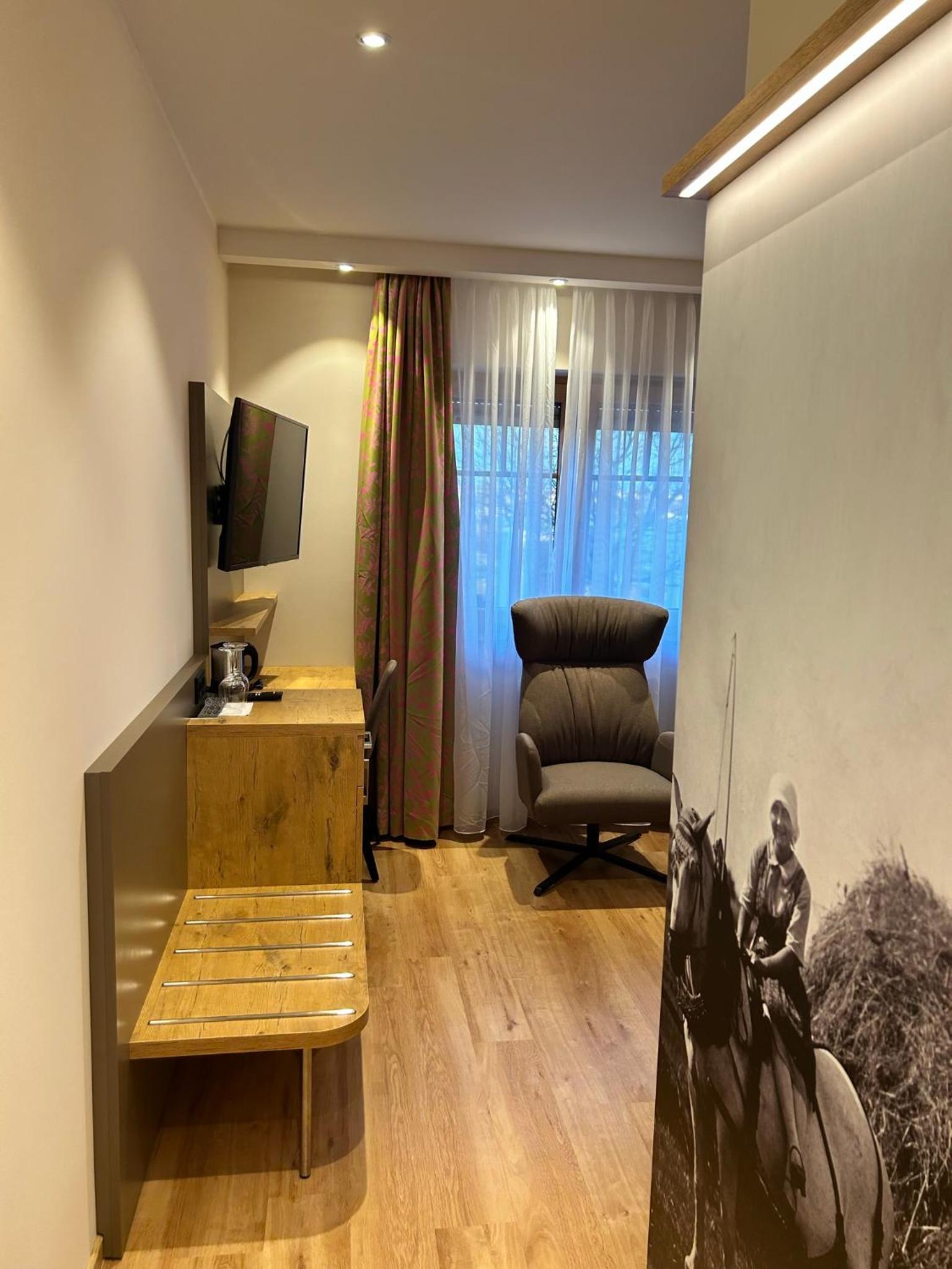 Standard Double or Twin Room photo 1