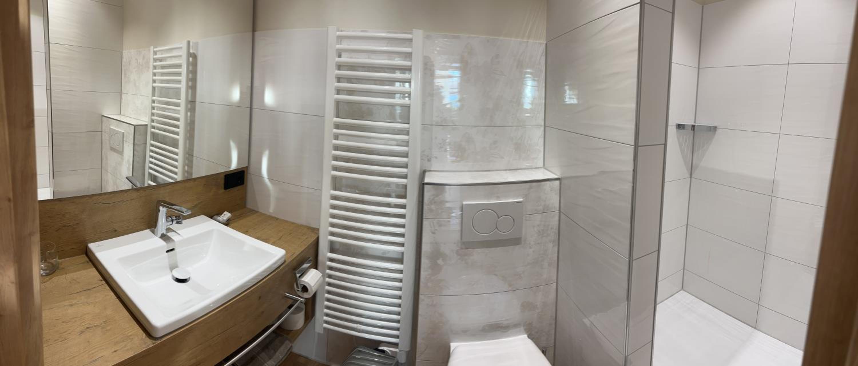 Standard Double or Twin Room photo 3